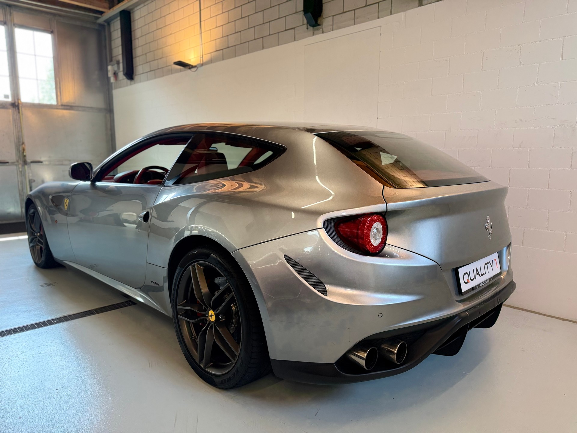 FERRARI FF-image-5