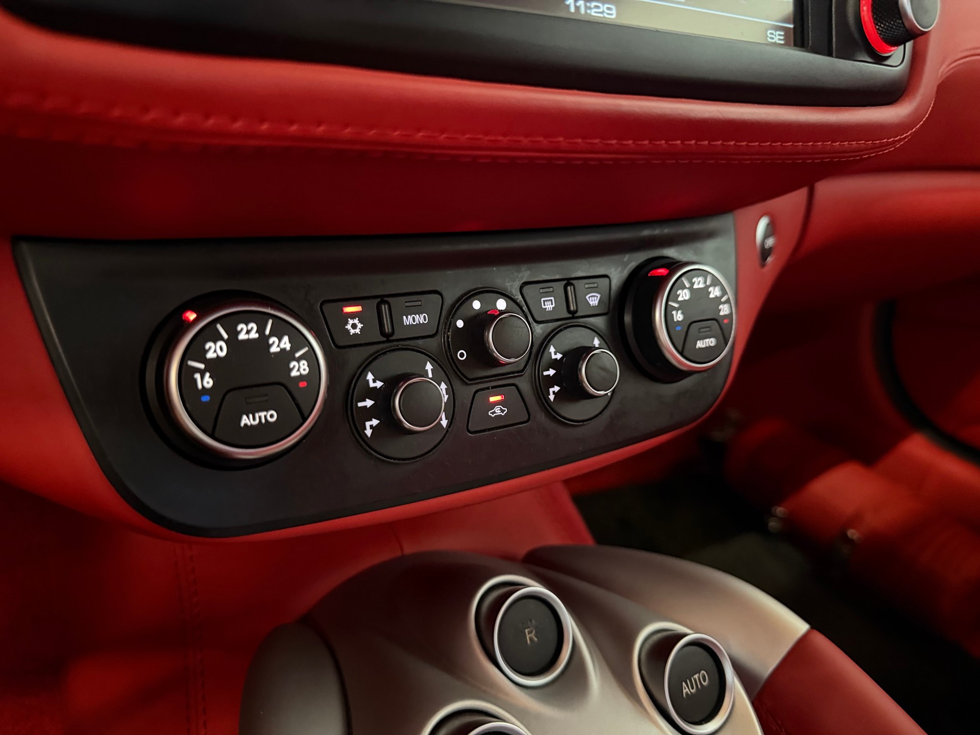 FERRARI FF-image-19