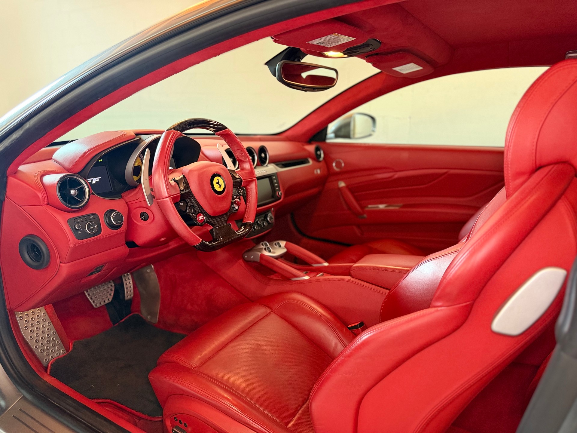FERRARI FF-image-12