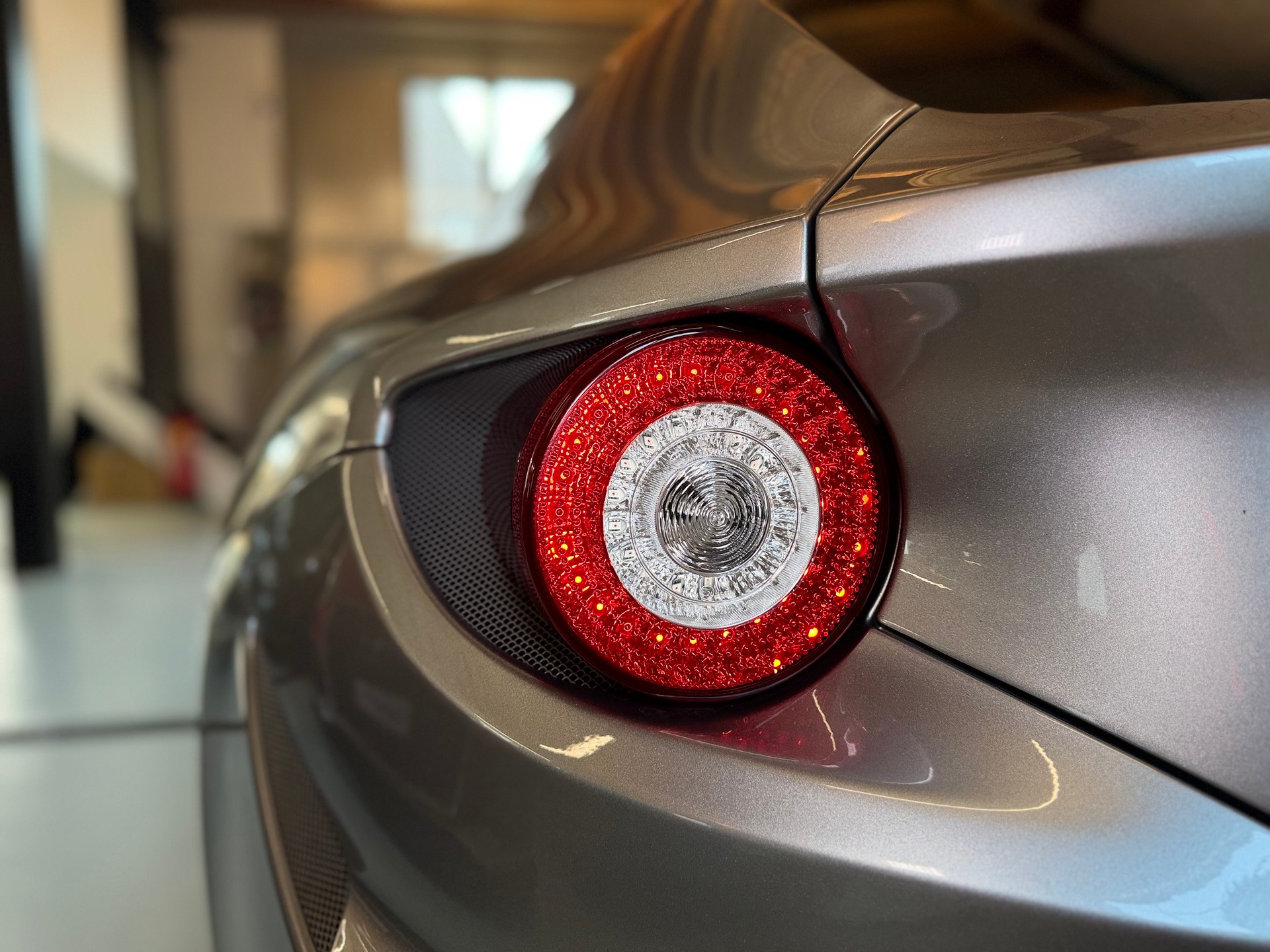 FERRARI FF-image-8
