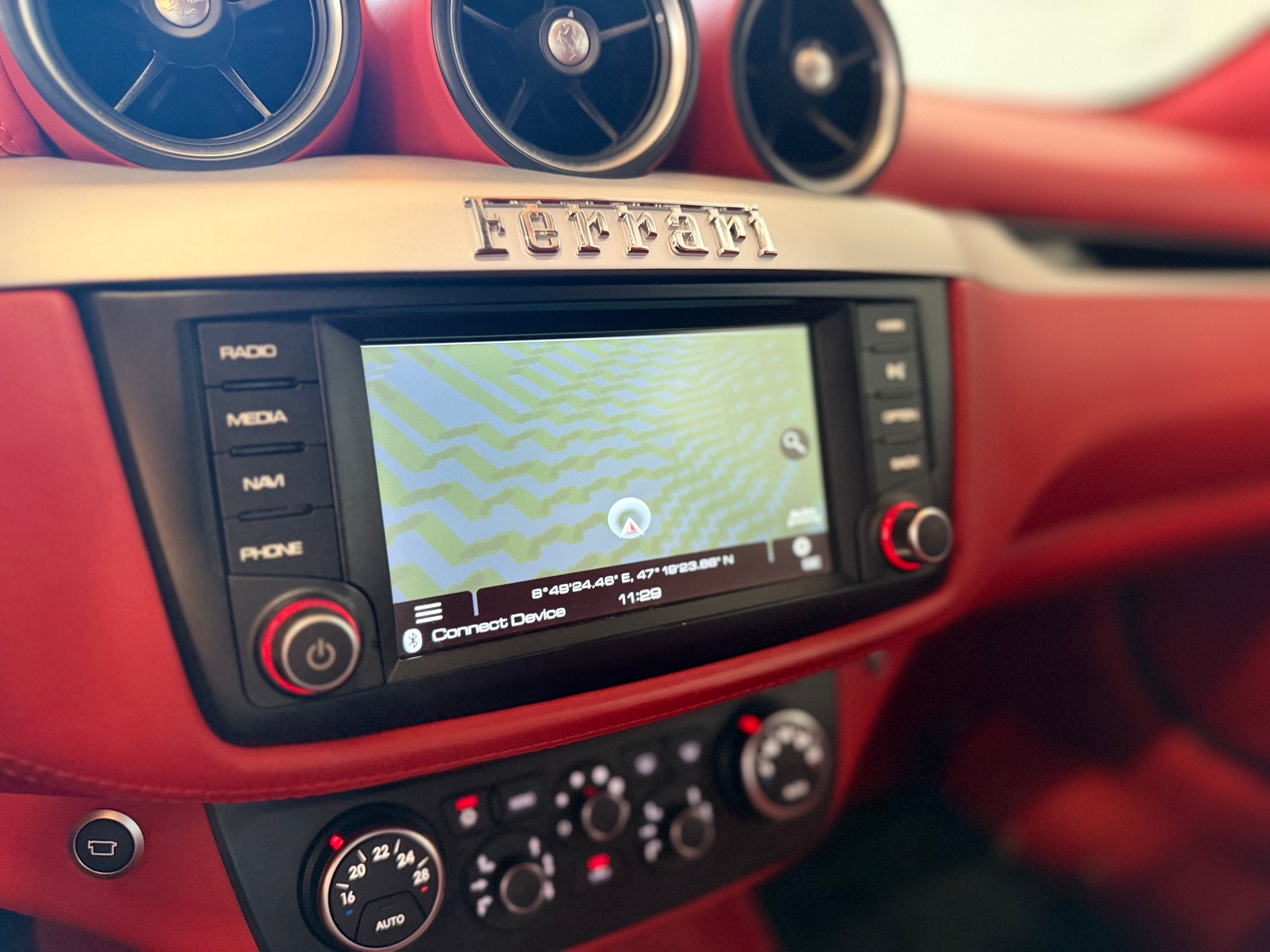 FERRARI FF-image-18