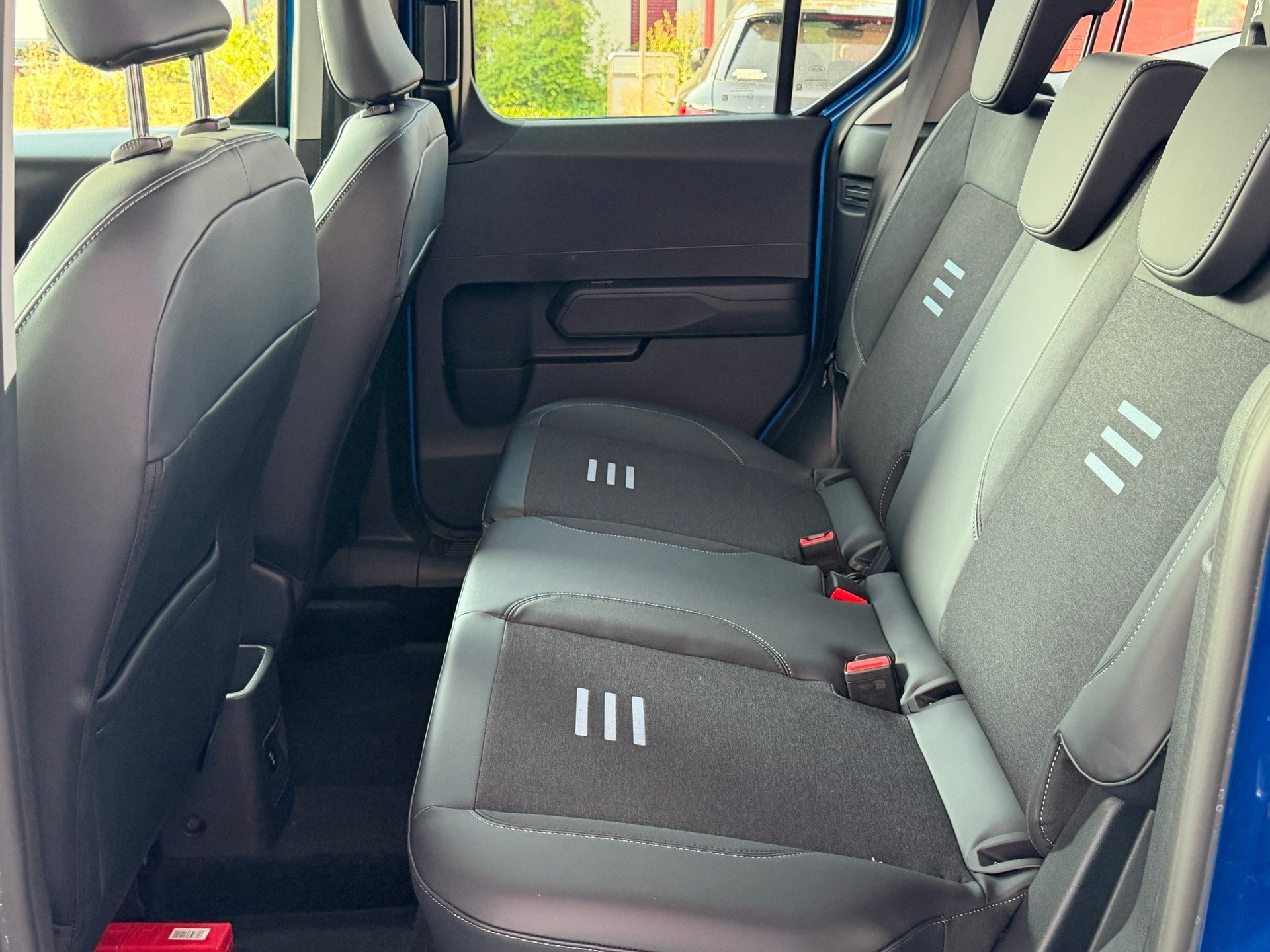 FORD Tourneo Courier 1.0 EcoBoost Active Automat-image-8