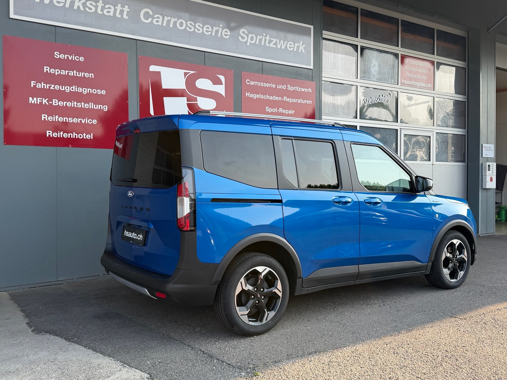 FORD Tourneo Courier 1.0 EcoBoost Active Automat-image-4