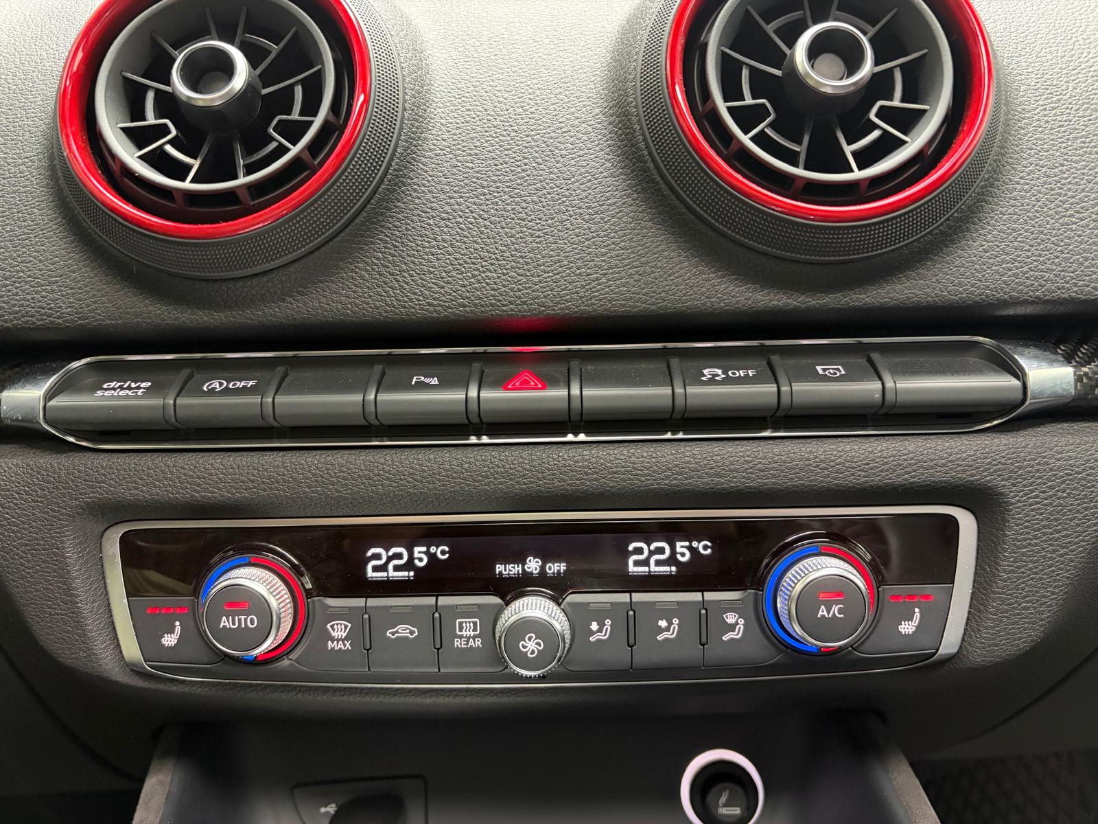 AUDI RS3 Sportback 2.5 TSI quattro S-tronic - Toit ouvrant, Echappement RS-image-25