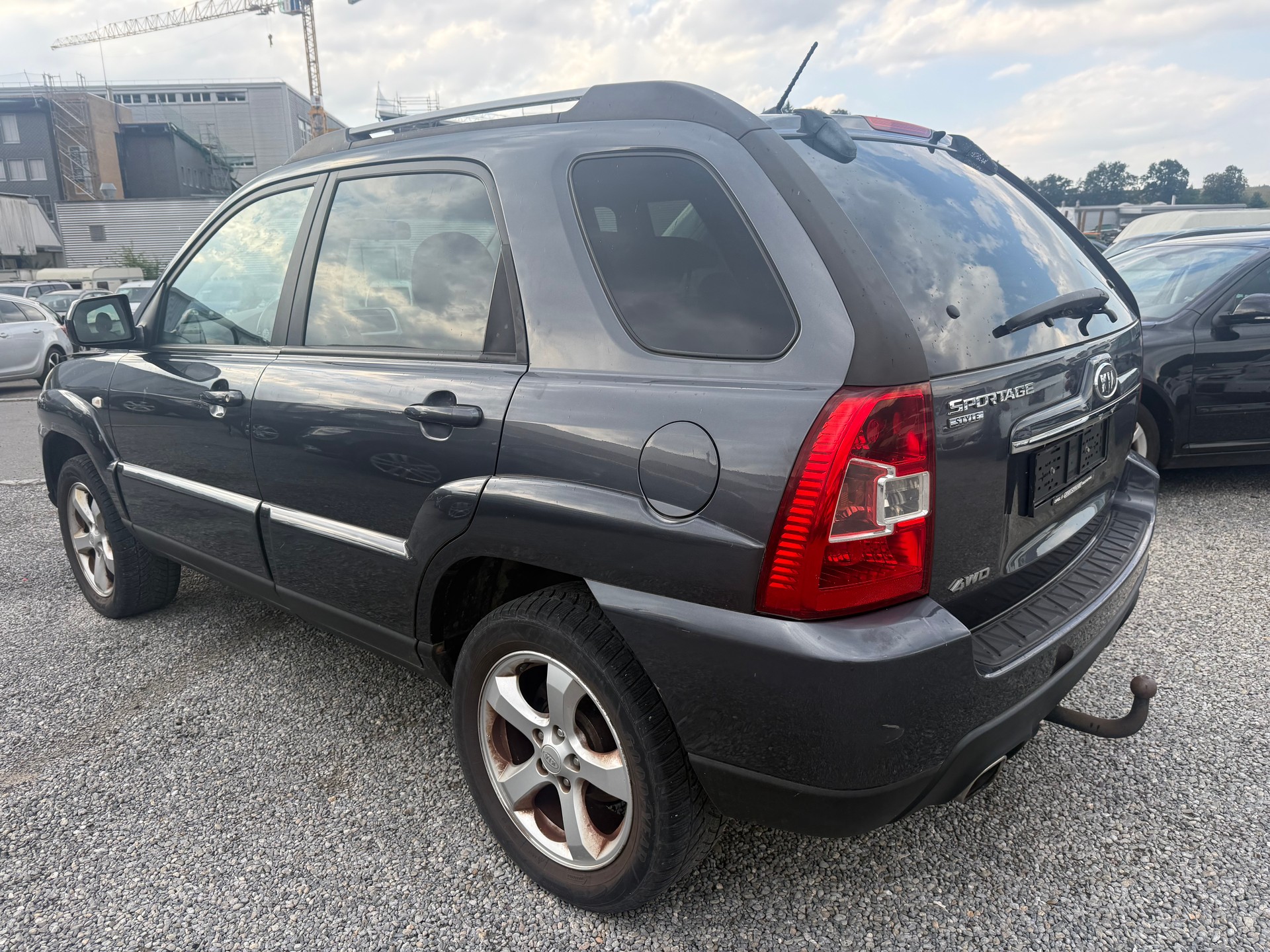 KIA Sportage 2.0 CRDi Style-image-3