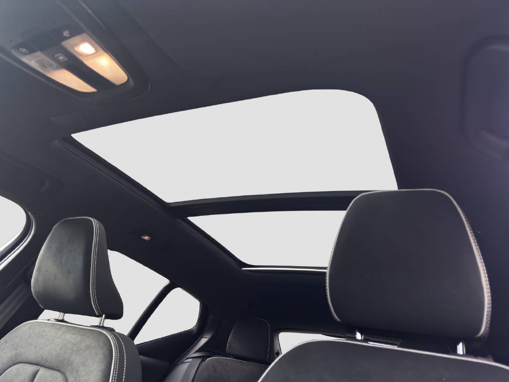 VOLVO EX40 Twin Black Edition AWD-image-9