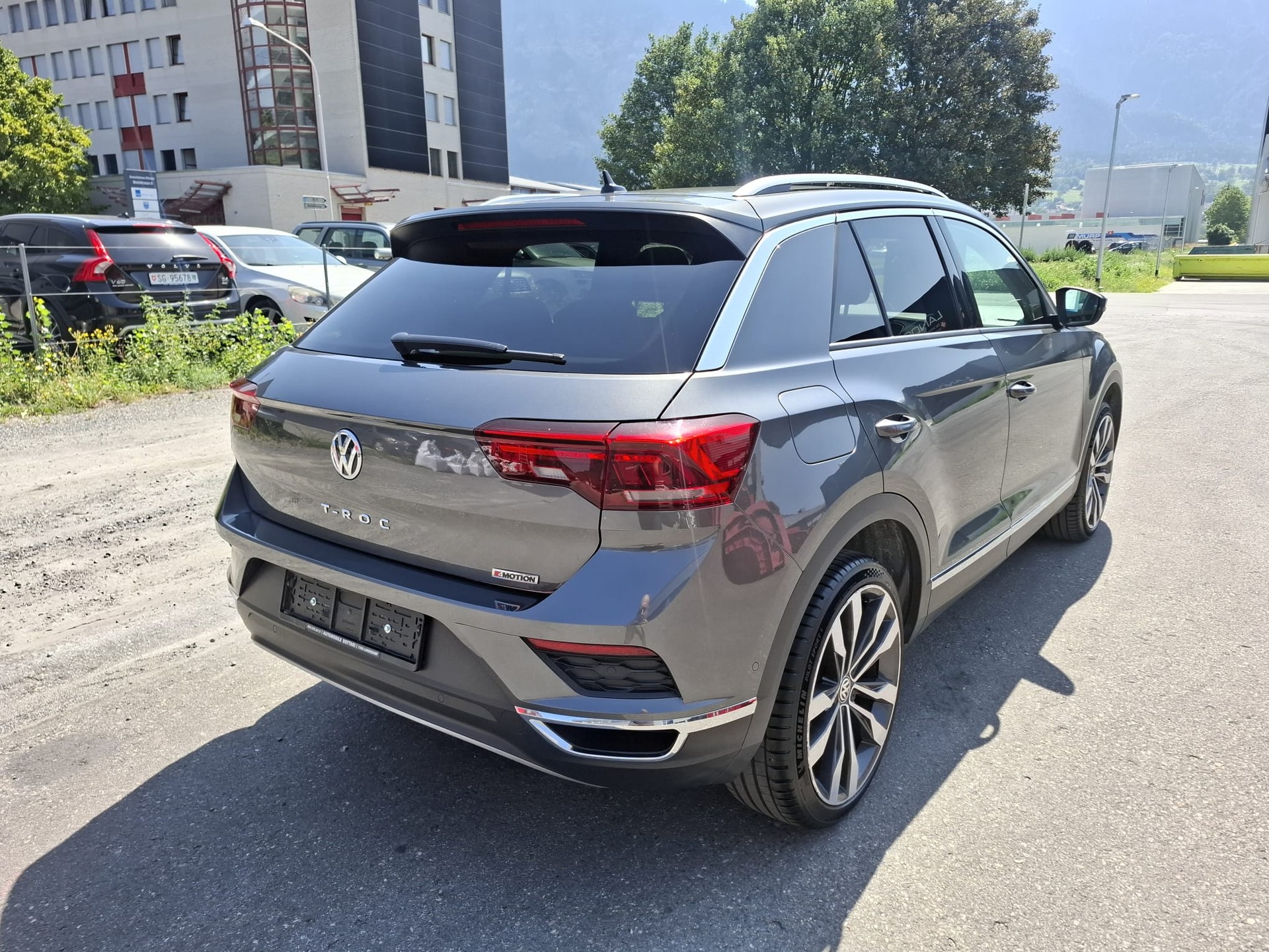 VW T-Roc 2.0 TSI Sport DSG 4Motion-image-2