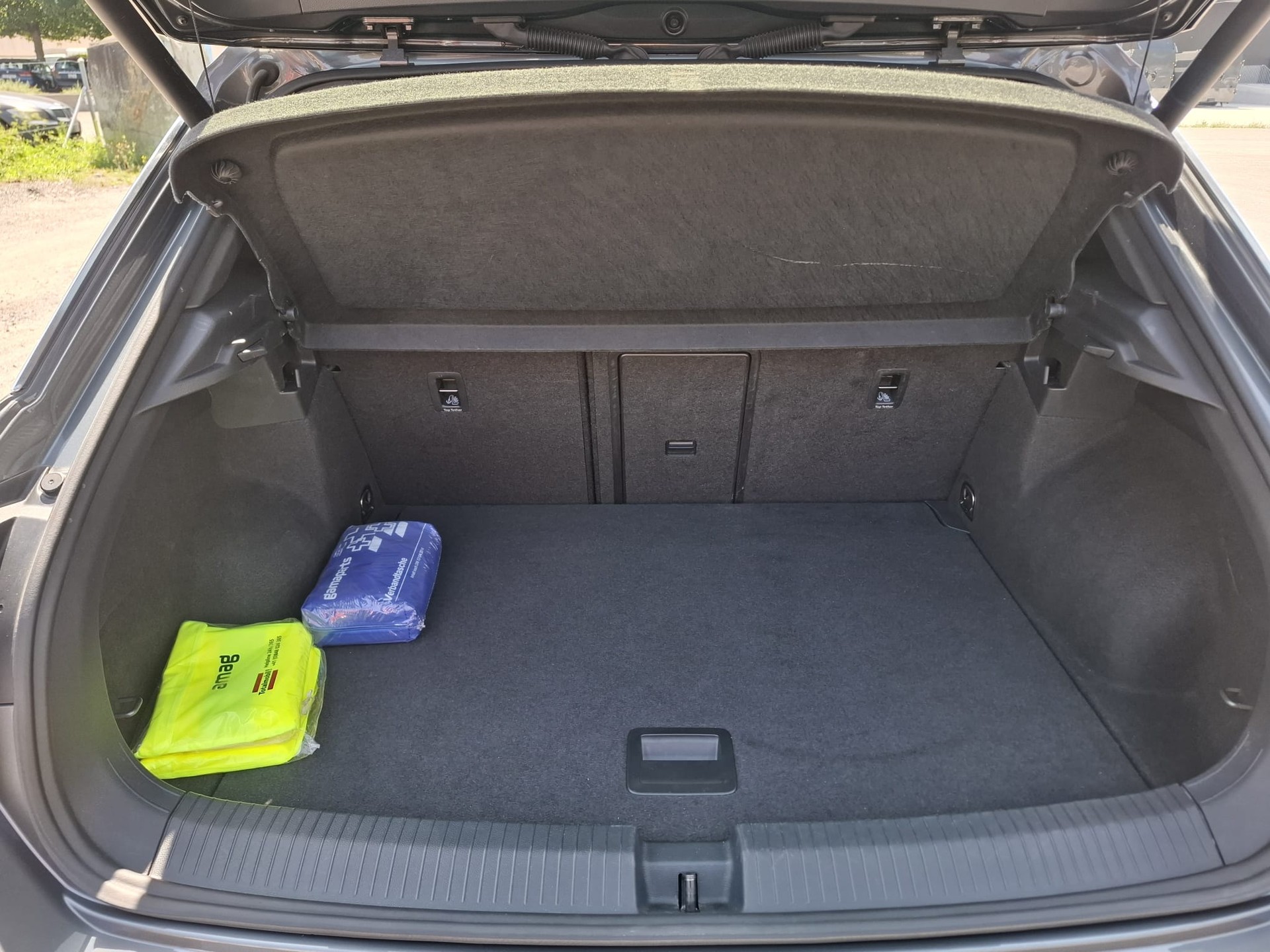 VW T-Roc 2.0 TSI Sport DSG 4Motion-image-9