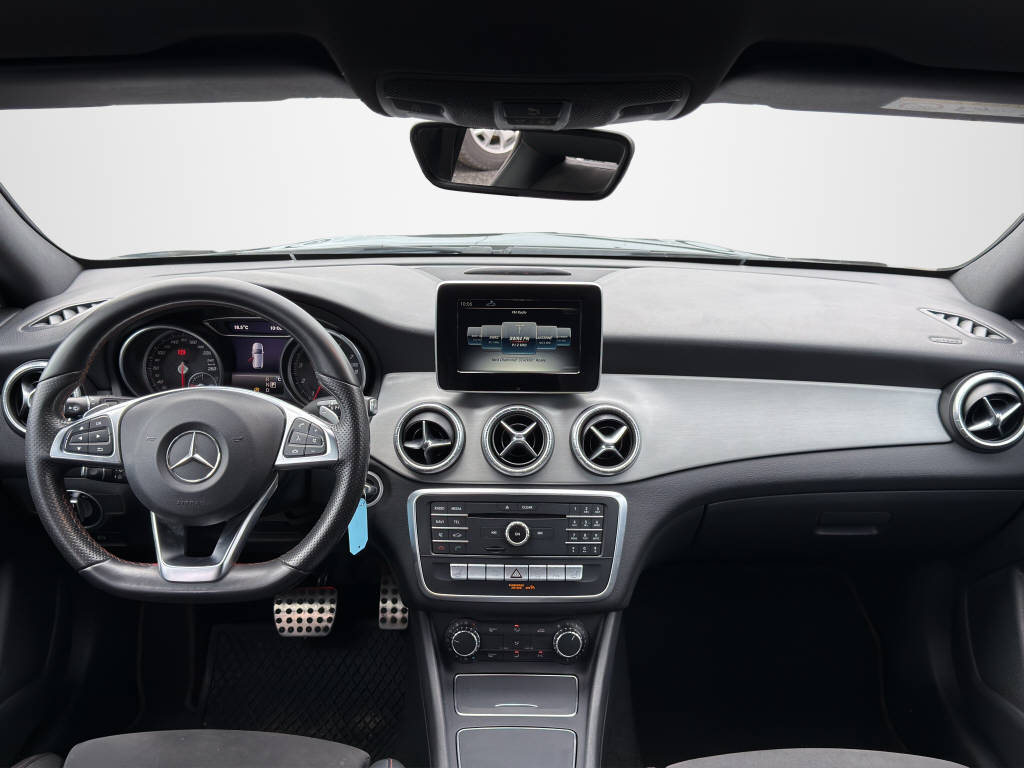 MERCEDES-BENZ CLA 250 AMG Line 4m-image-12
