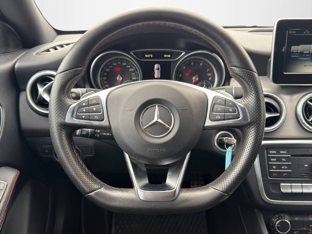 MERCEDES-BENZ CLA 250 AMG Line 4m-image-9