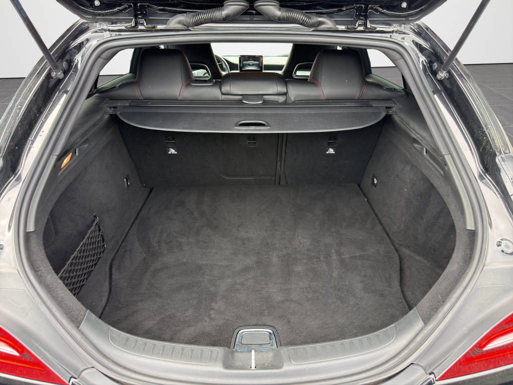 MERCEDES-BENZ CLA 250 AMG Line 4m-image-14