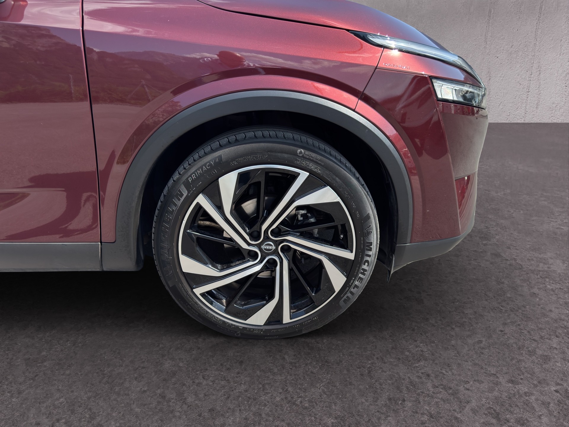 NISSAN Qashqai 1.3 MHEV Tekna+ 4x4-image-17