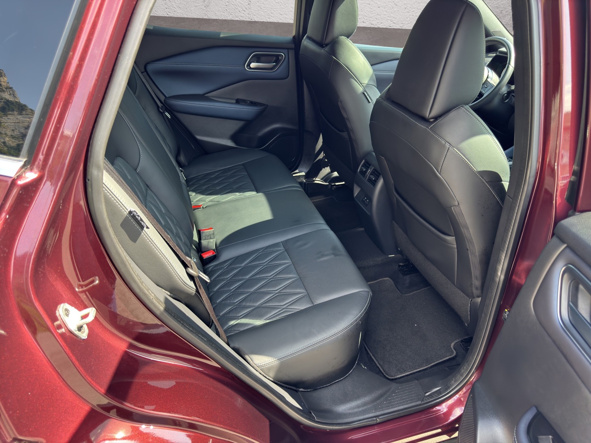 NISSAN Qashqai 1.3 MHEV Tekna+ 4x4-image-15