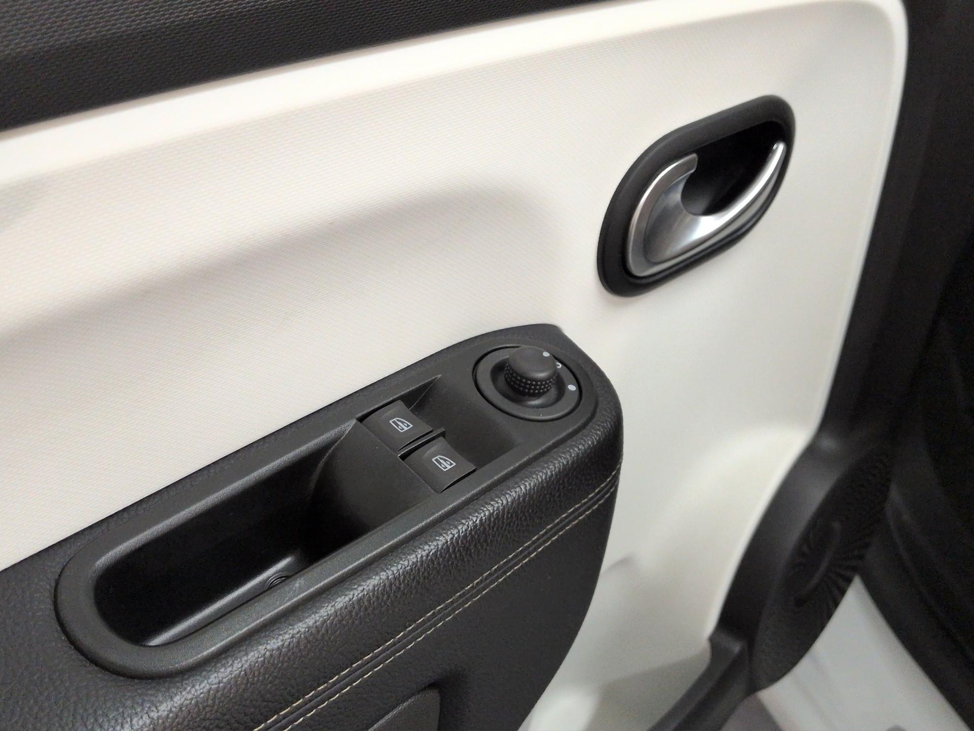 RENAULT Twingo Electric Intens-image-19