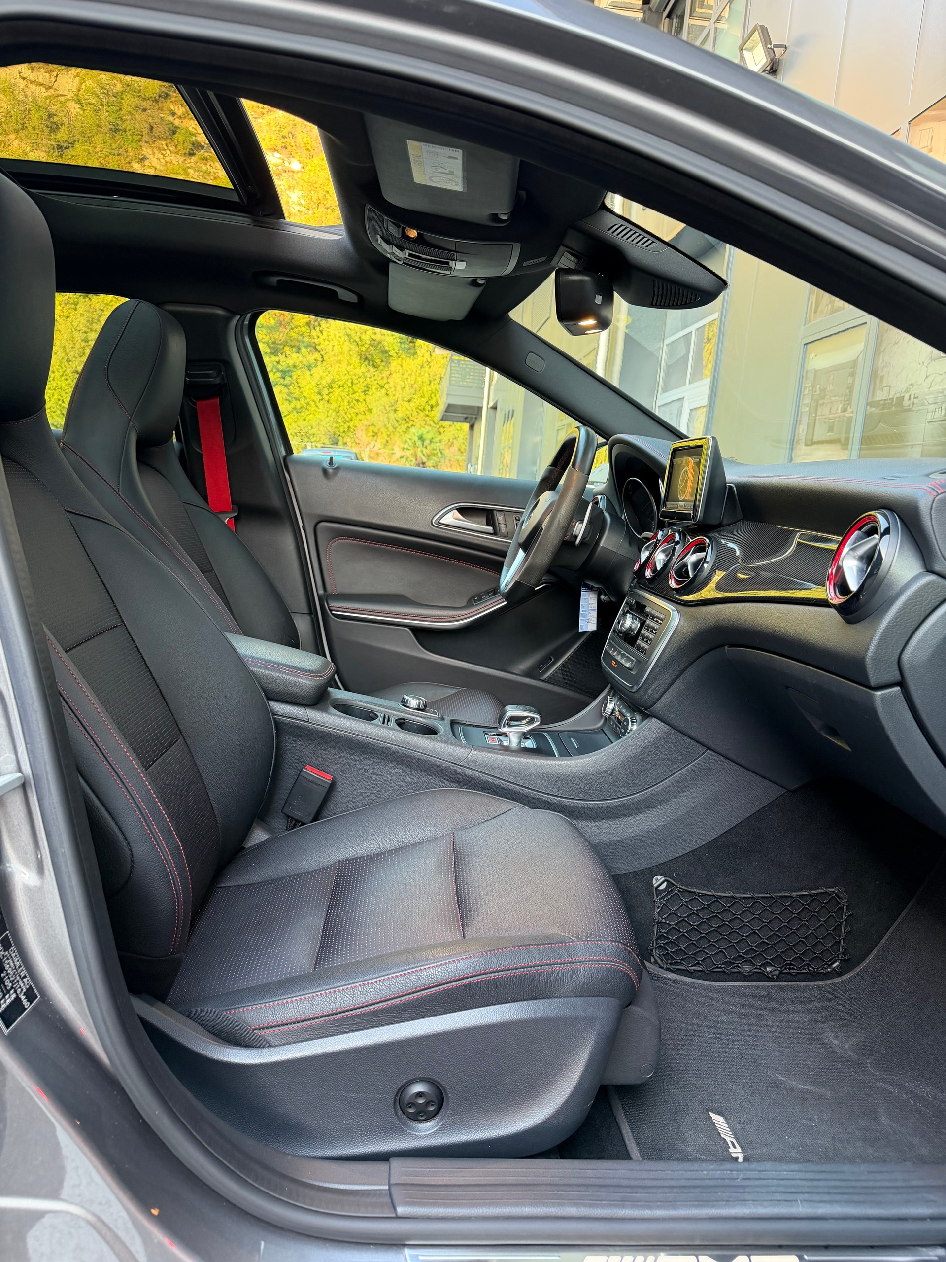 MERCEDES-BENZ GLA 45 AMG 4Matic 7G-DCT-image-10