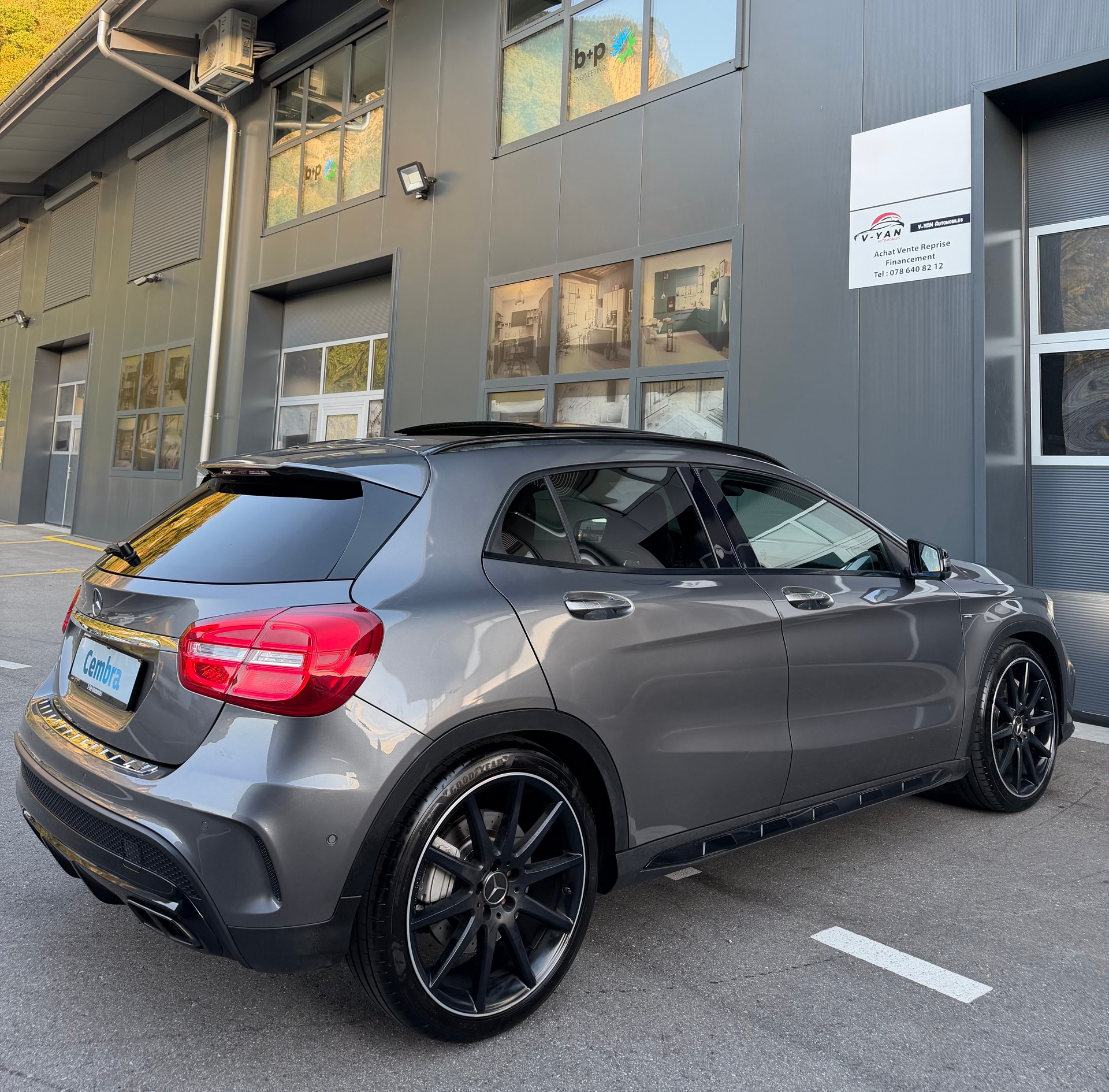 MERCEDES-BENZ GLA 45 AMG 4Matic 7G-DCT-image-6