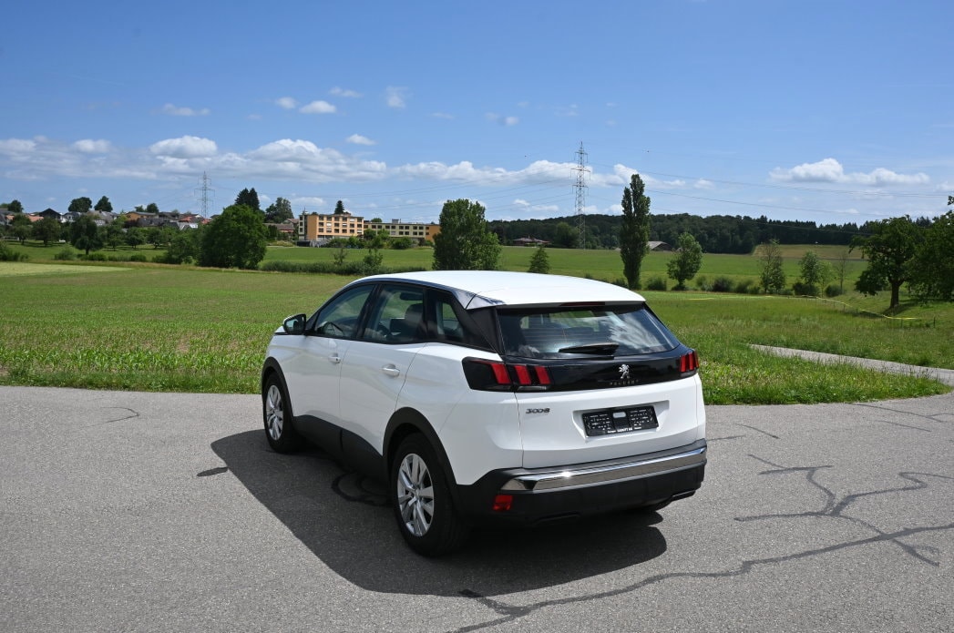 PEUGEOT 3008 1.5 BlueHDi Active-image-3