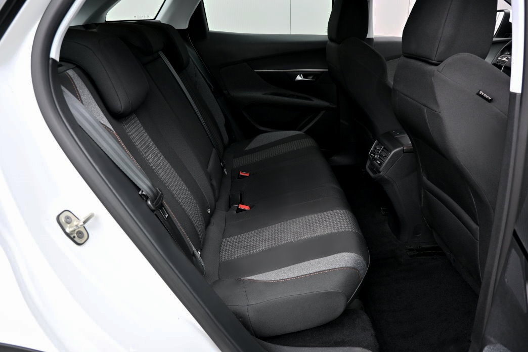 PEUGEOT 3008 1.5 BlueHDi Active-image-7