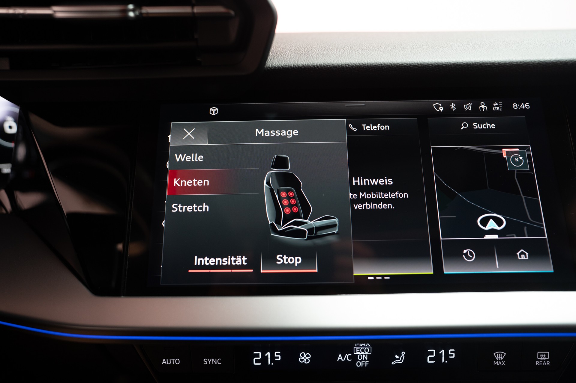 AUDI RS3 Limousine 2.5 TFSI quattro S-Tronic / Panorama-Glasdach / Performance-Abgasanlage / Massage-Sitz-image-24