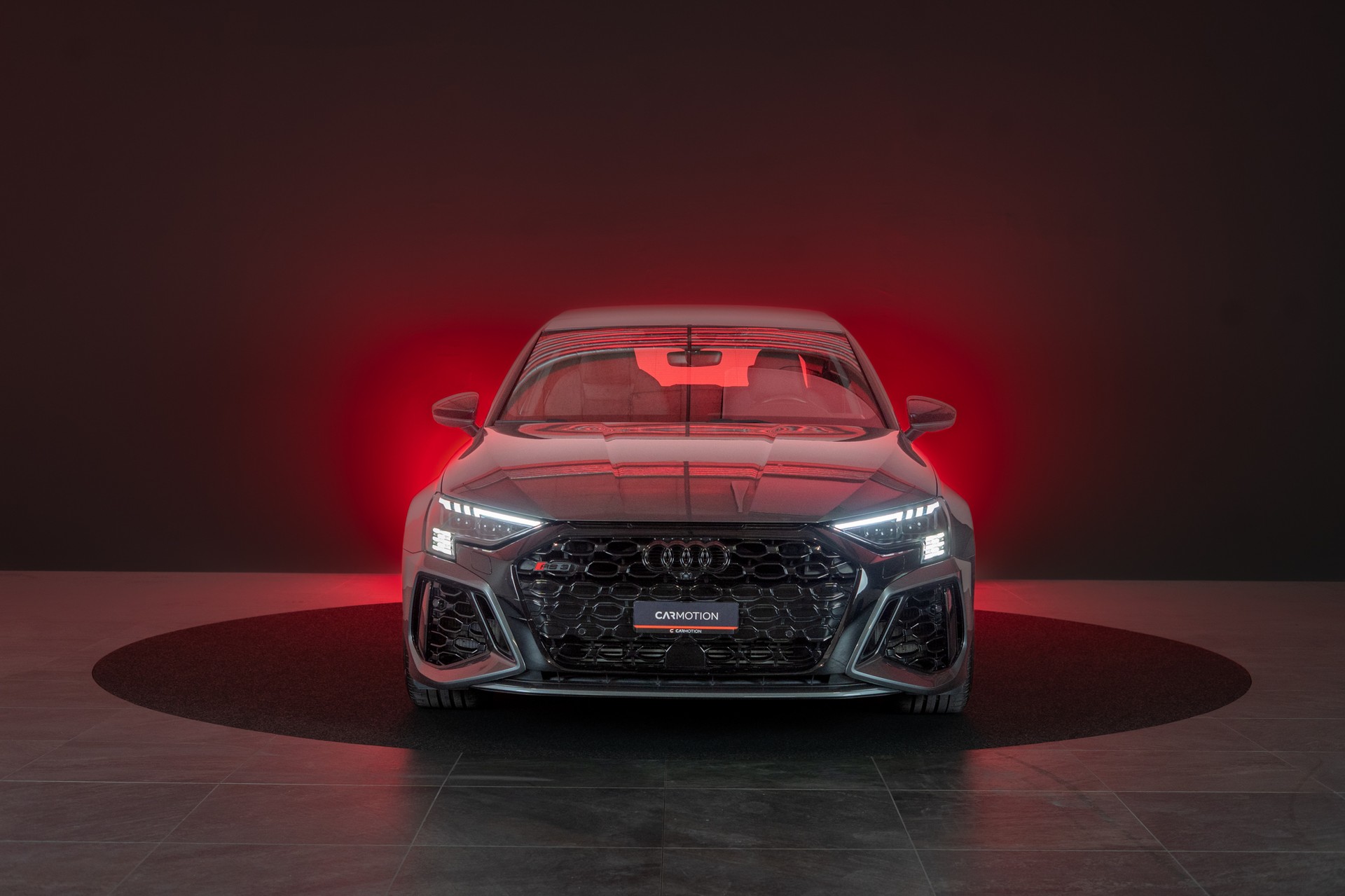 AUDI RS3 Limousine 2.5 TFSI quattro S-Tronic / Panorama-Glasdach / Performance-Abgasanlage / Massage-Sitz-image-1