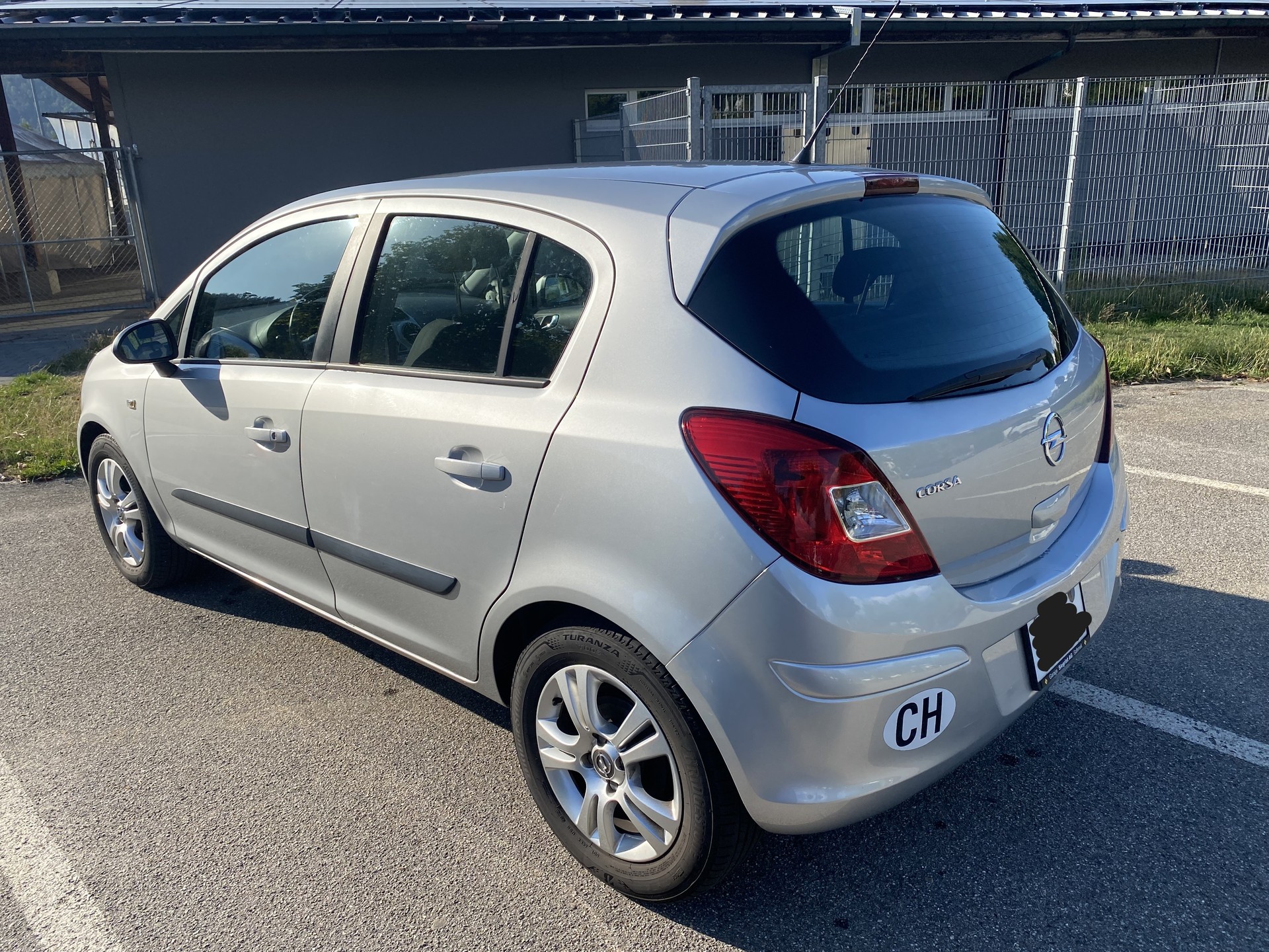 OPEL 1.2i eFLEX Color Ed. S/S-image-1