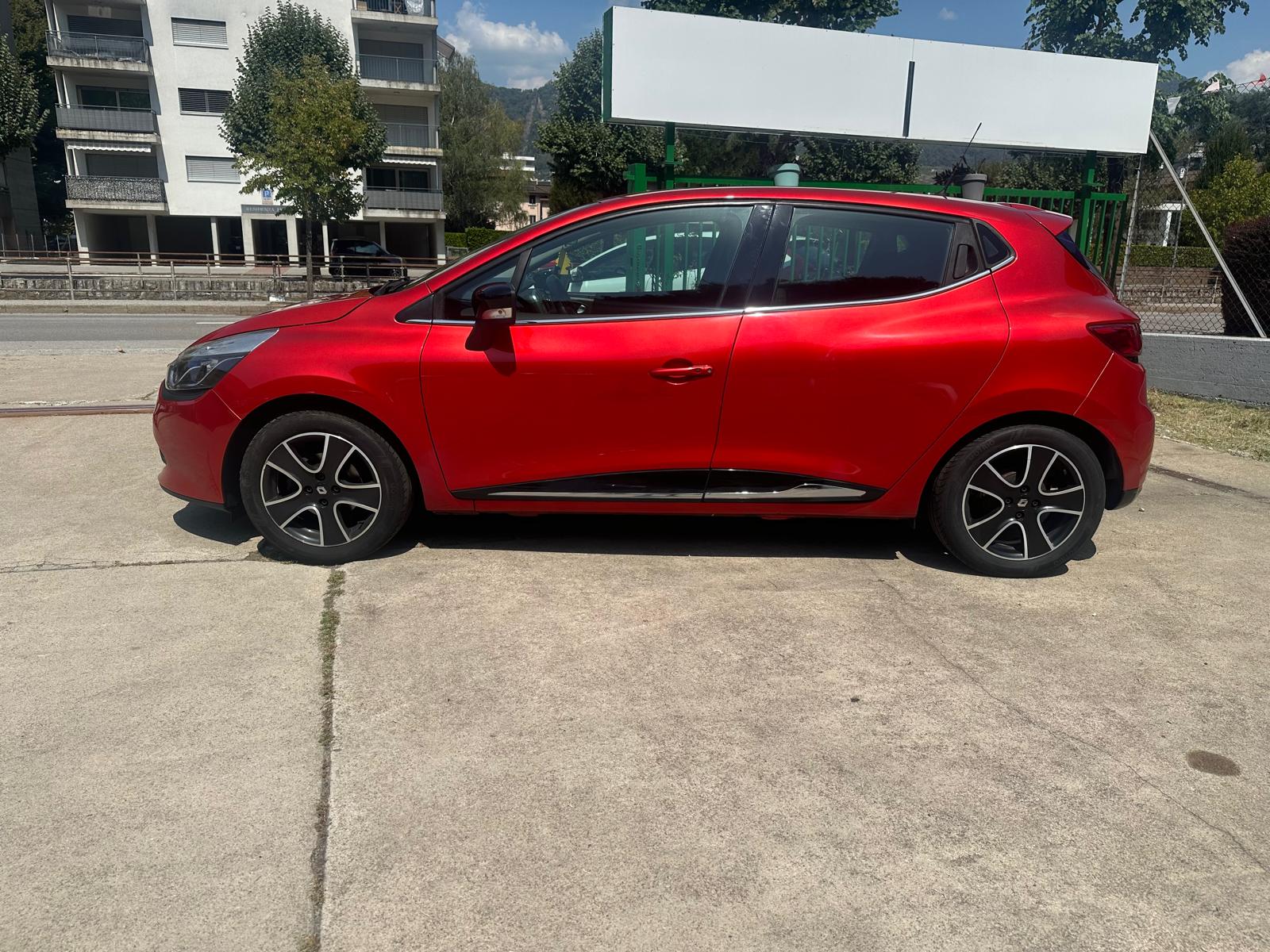 RENAULT CLIO 90-image-2