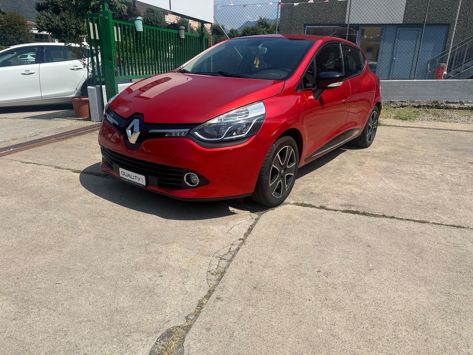RENAULT CLIO 90-image-0