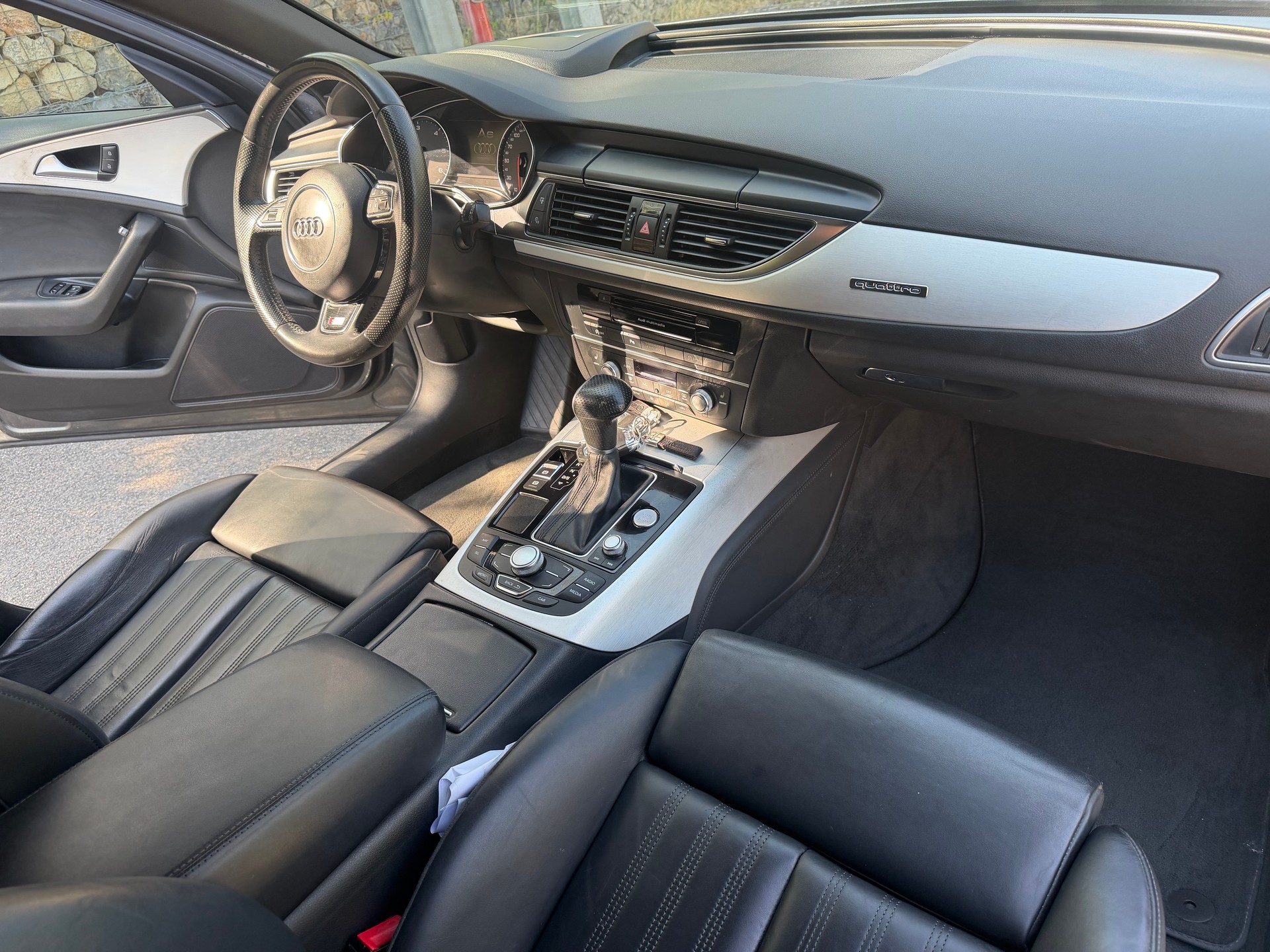 AUDI A6 Avant 3.0 BiTDI V6 quattro tiptronic-image-12