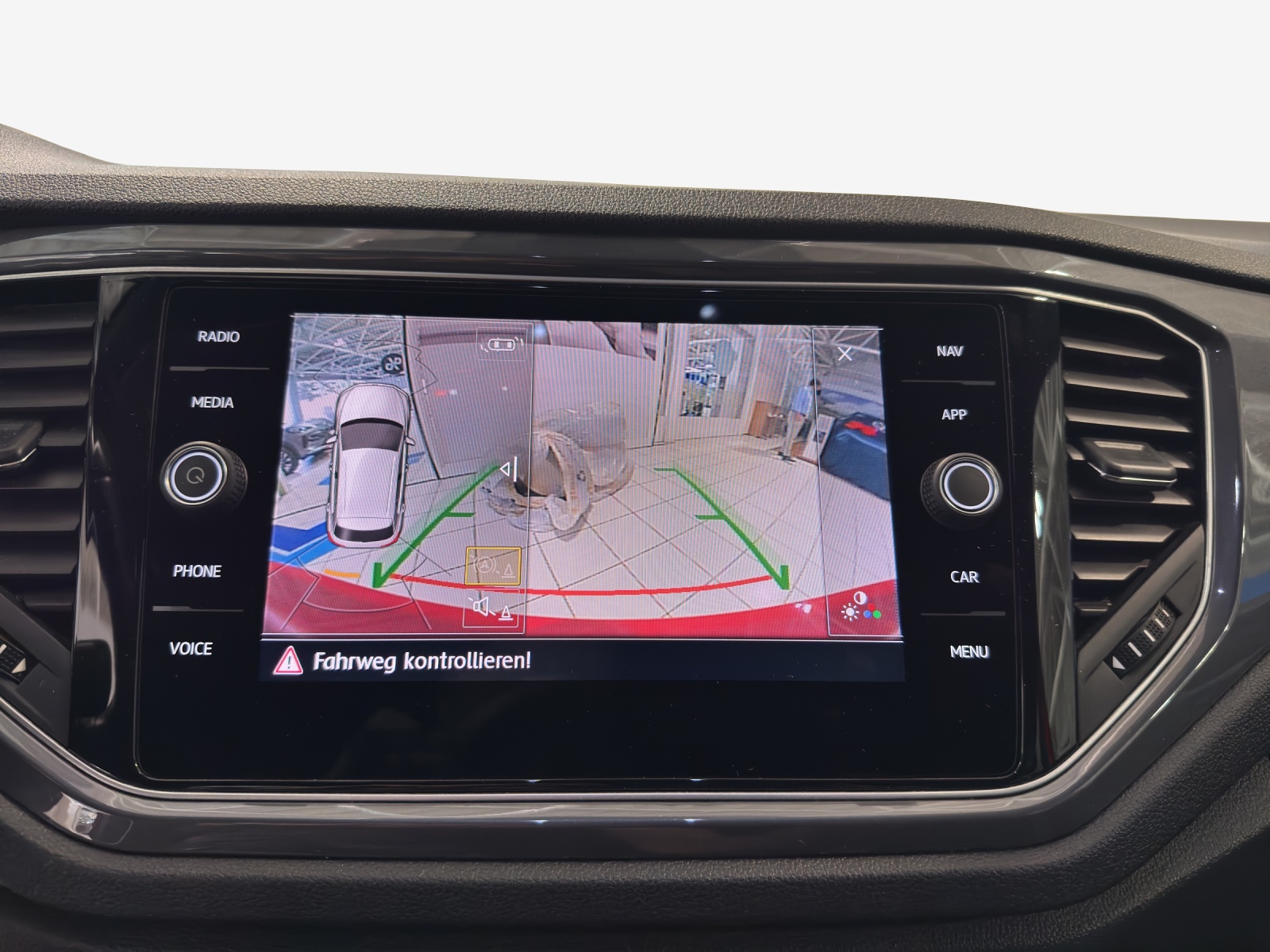VW T-Roc 2.0 TSI Sport DSG 4Motion-image-14