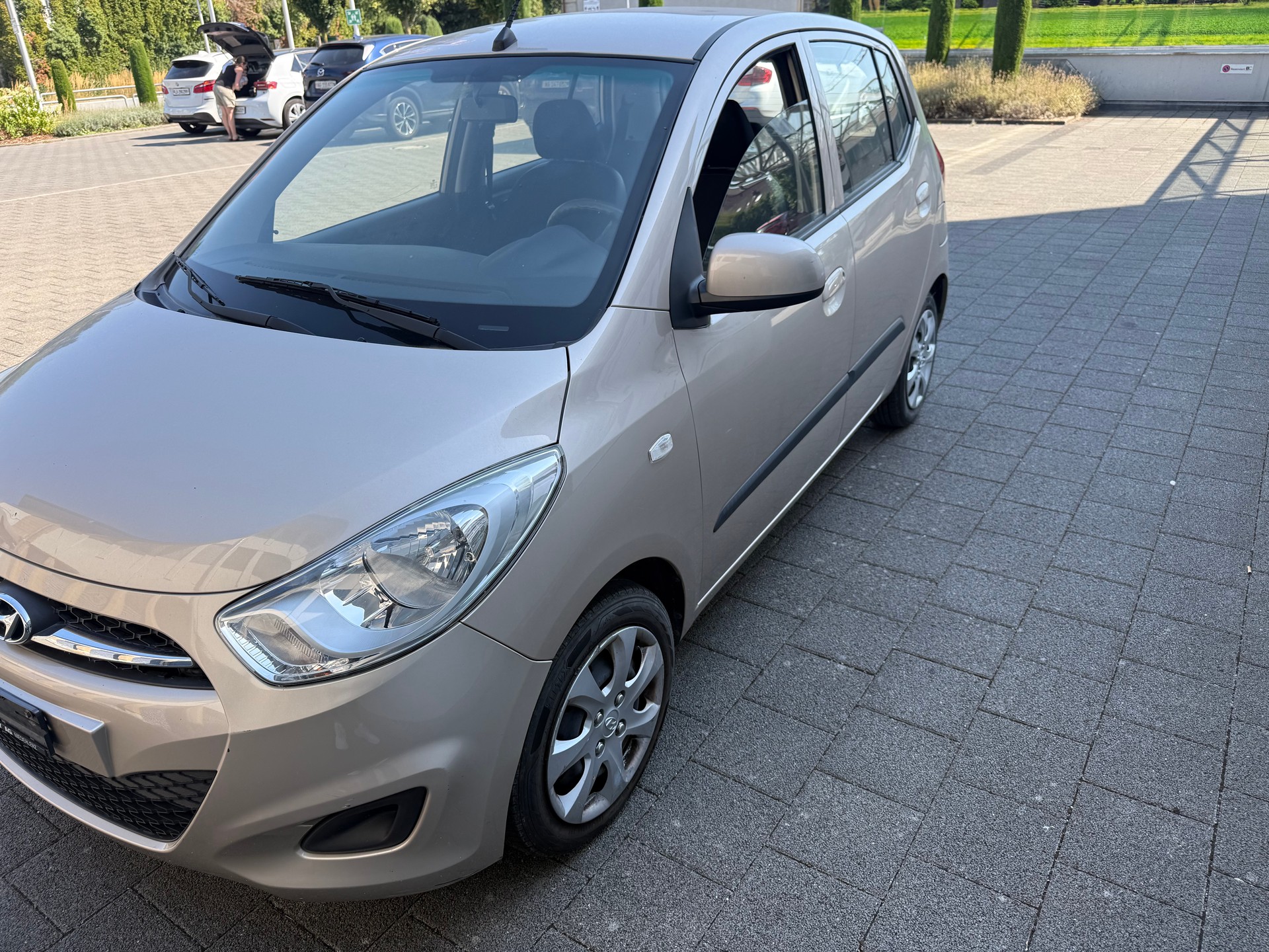 HYUNDAI i10 1.1 Comfort-image-2