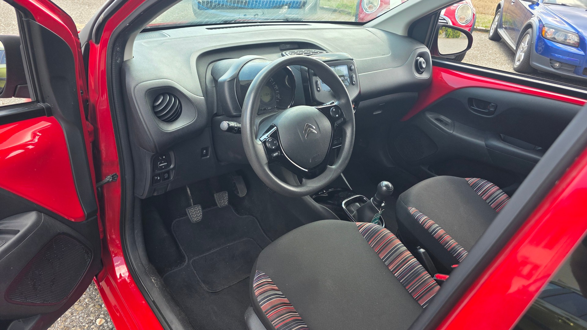 CITROEN C1 1.0 VTi Shine Stop&Start-image-4