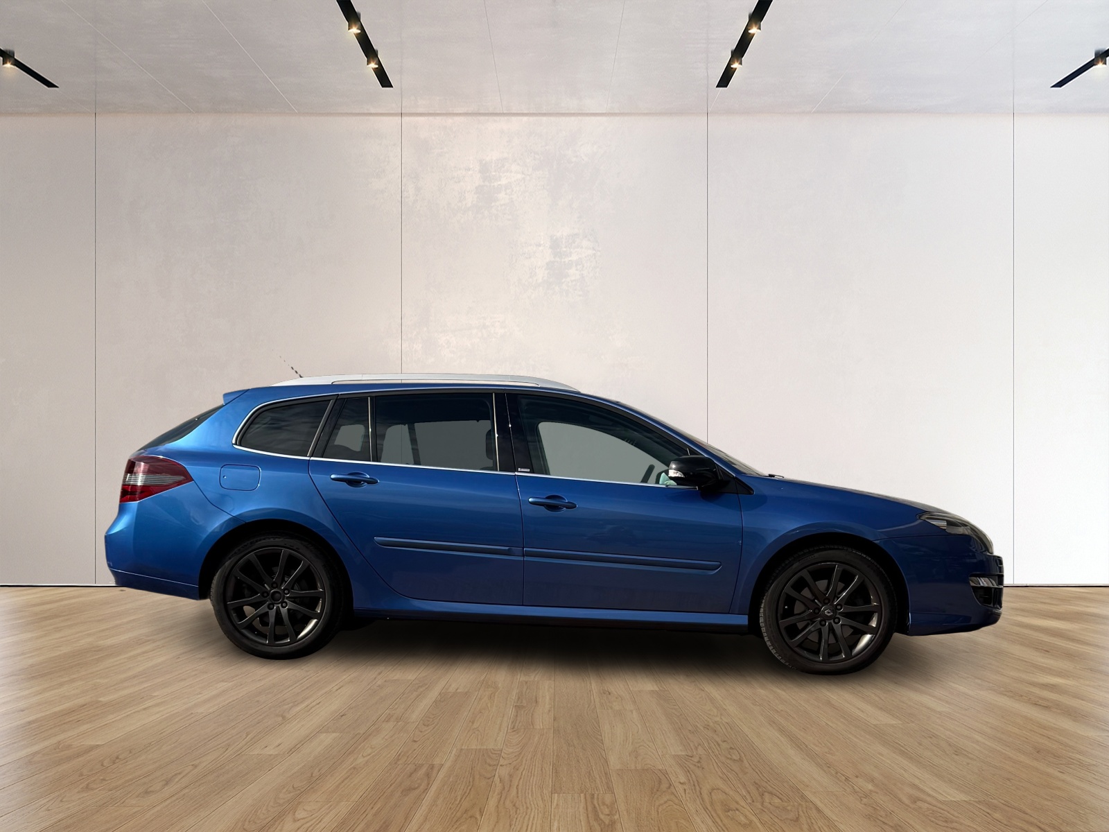 RENAULT LAGUNA-image-4