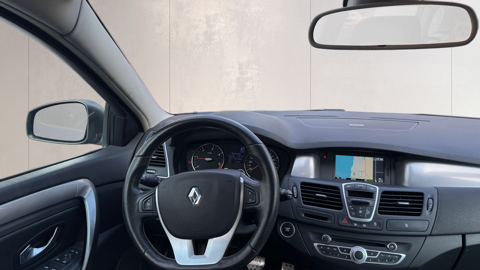 RENAULT LAGUNA-image-16