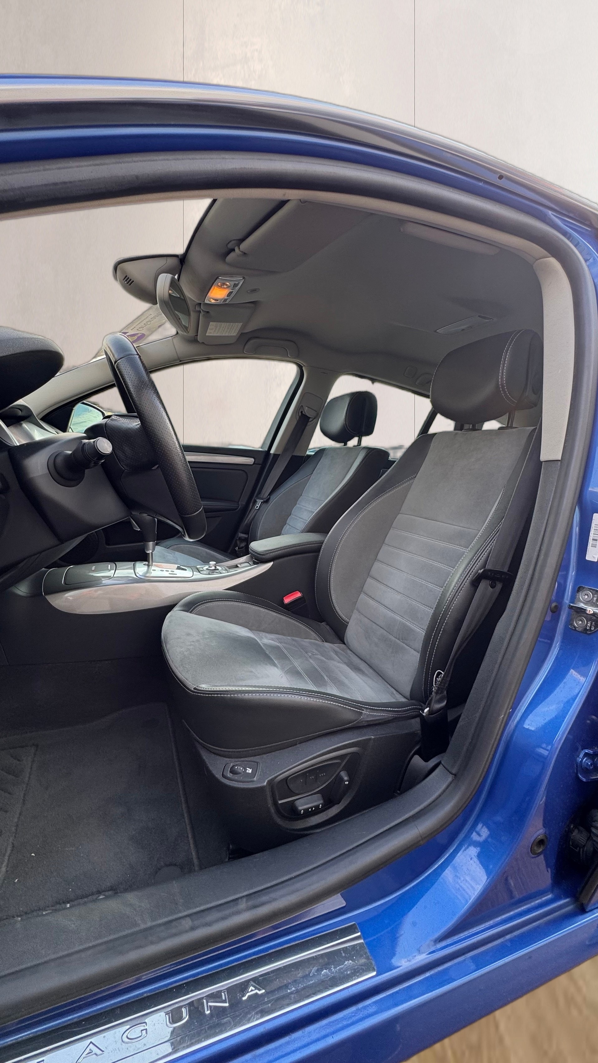 RENAULT LAGUNA-image-13