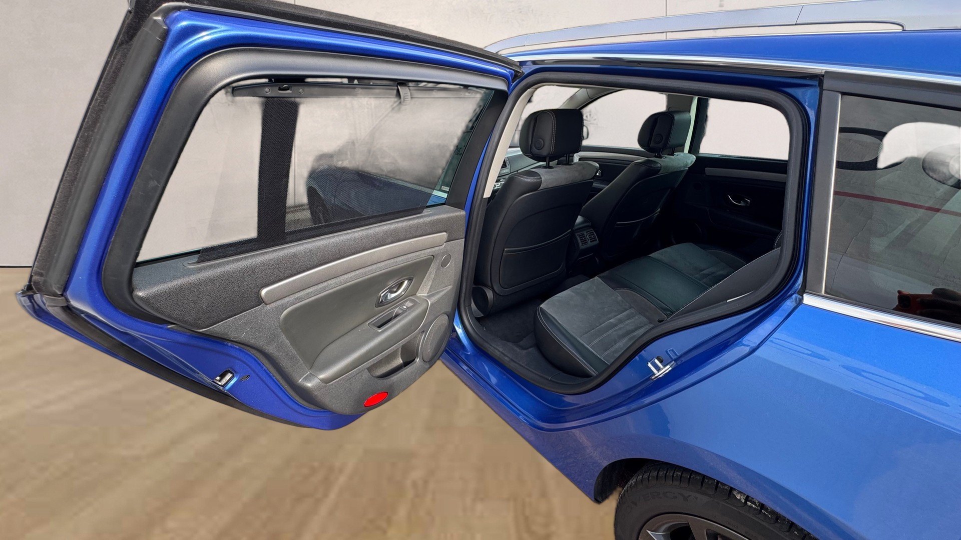 RENAULT LAGUNA-image-8