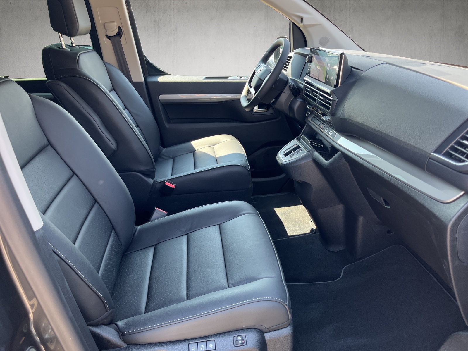 OPEL Zafira 2.2 CDTI 180 GS S/S-image-12