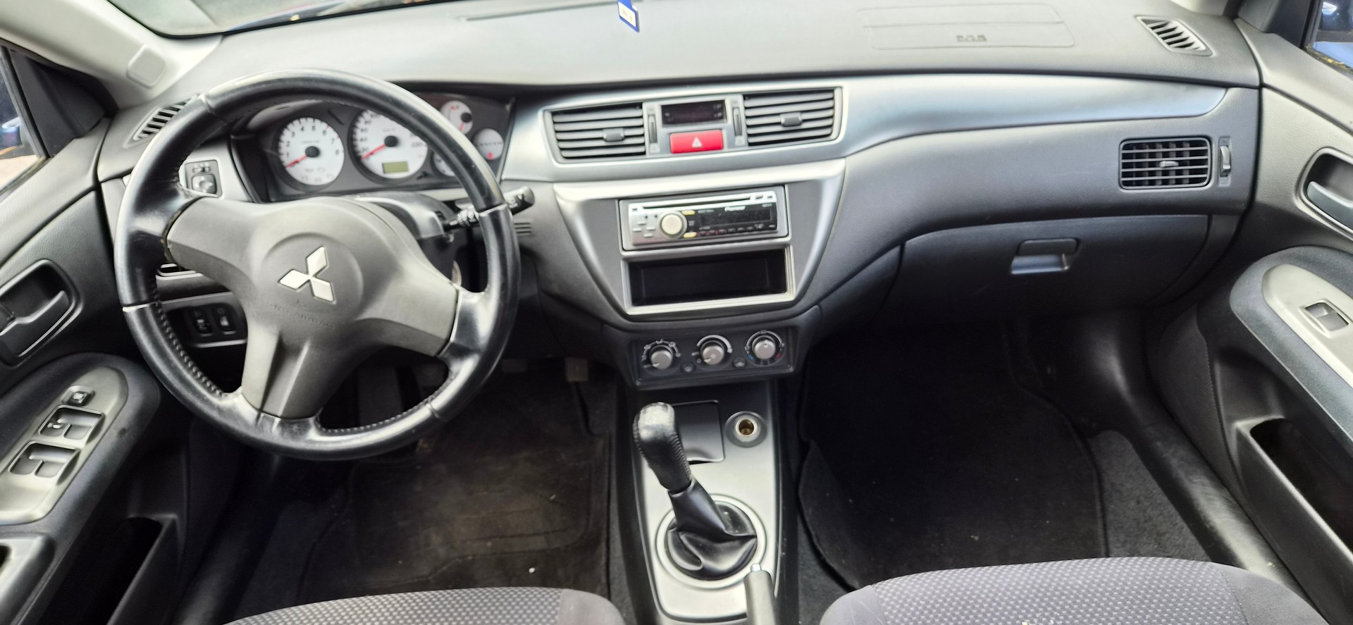 MITSUBISHI Lancer 1.6 Invite (Comfort) Wagon-image-6