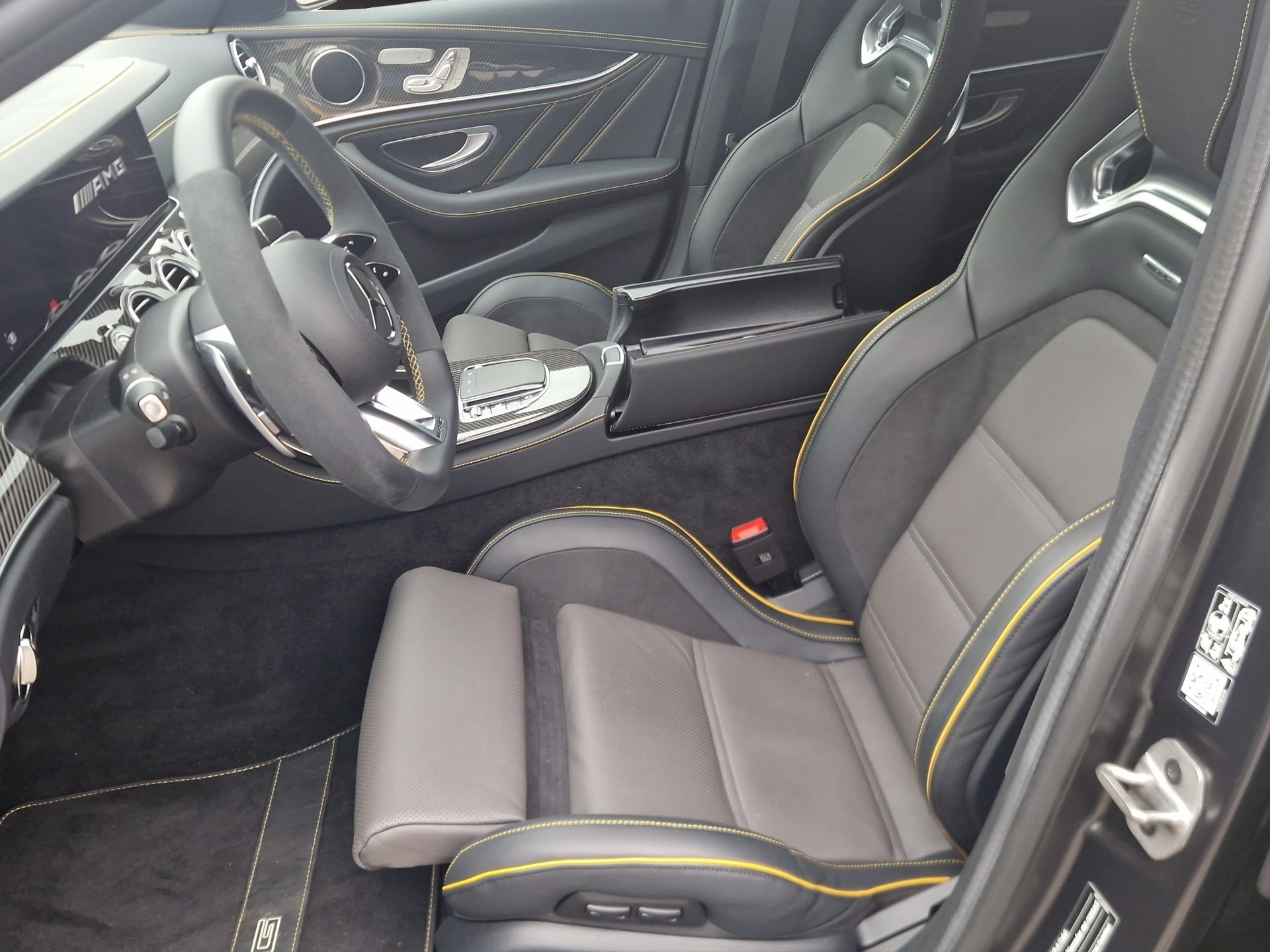 MERCEDES-BENZ AMG E 63 S 4Matic+ Speedshift 9G-TCT FINAL EDITION-image-8