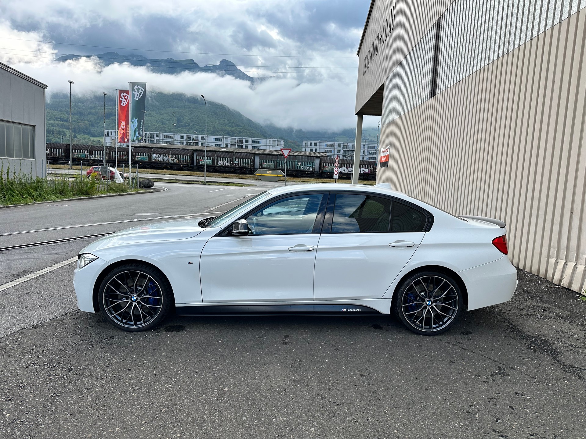 BMW 335i xDrive M-Line Sportpaket Steptronic-image-3
