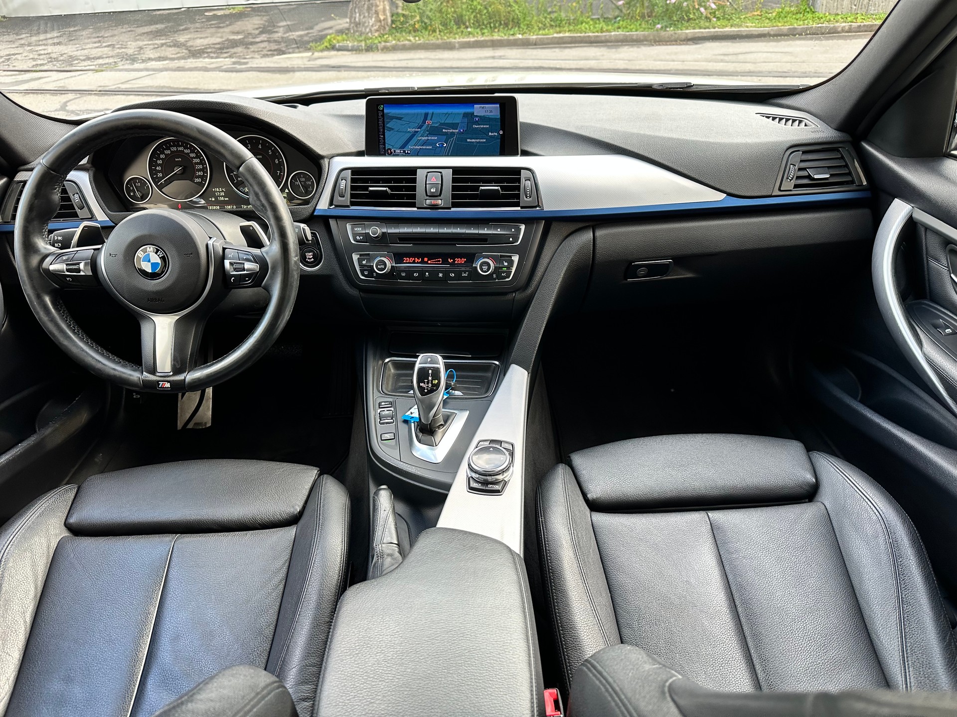 BMW 335i xDrive M-Line Sportpaket Steptronic-image-10