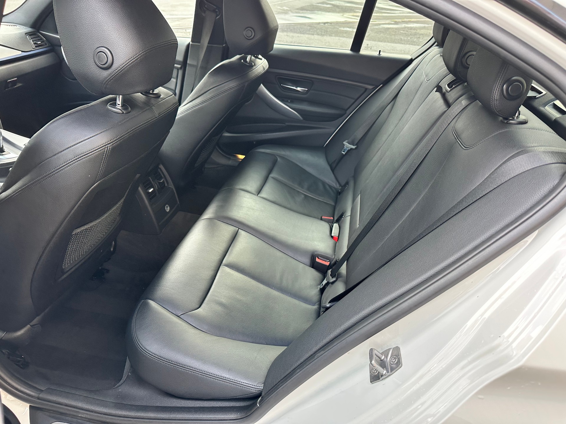 BMW 335i xDrive M-Line Sportpaket Steptronic-image-13