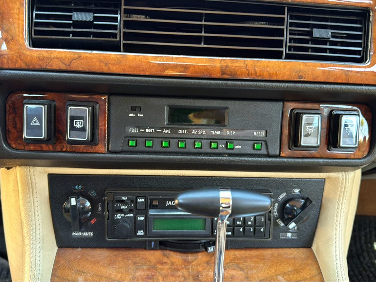 JAGUAR XJS 5.3 V12 ABS-image-17