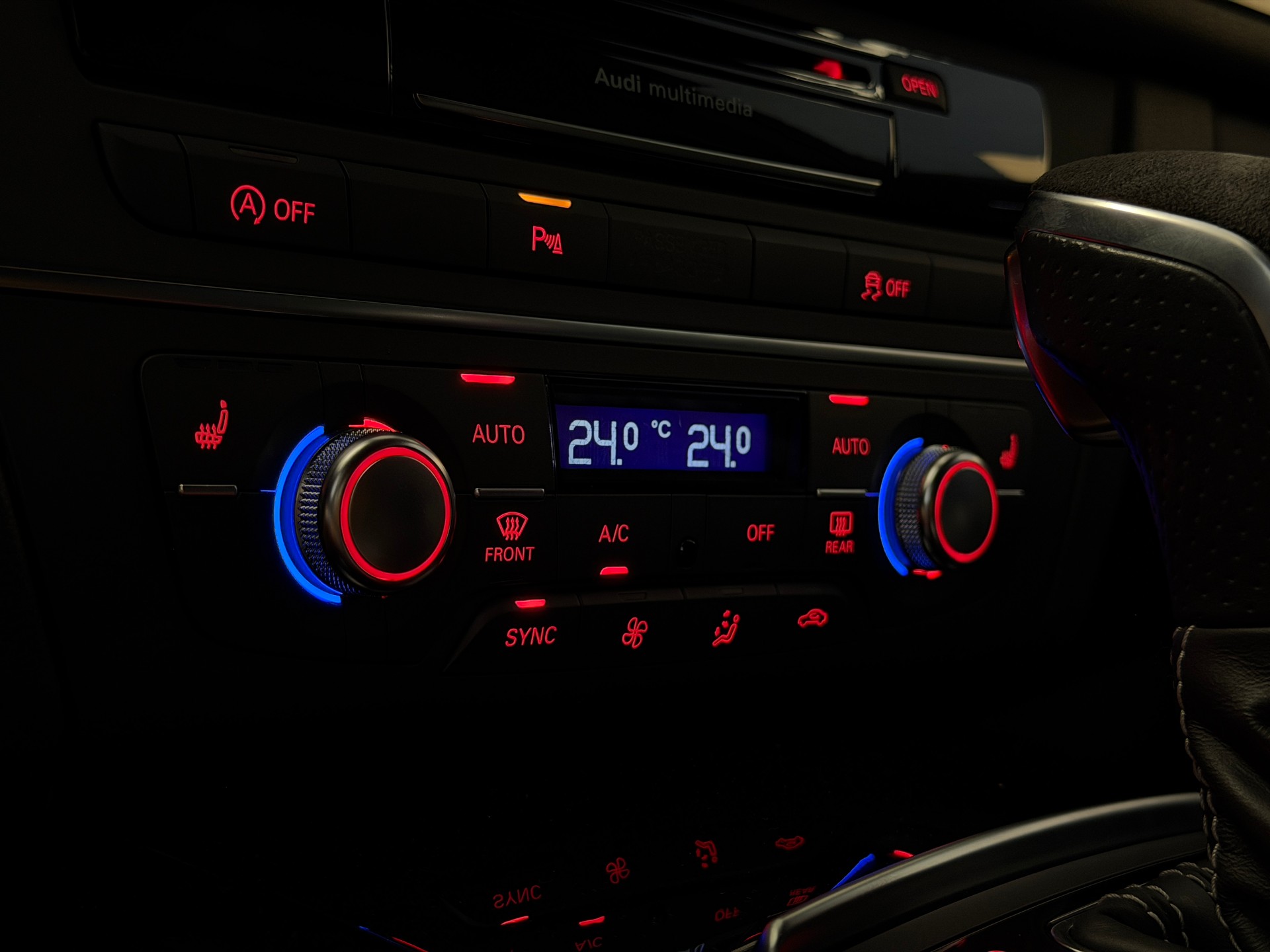 AUDI A6 Avant 3.0 BiTDI V6 qu. competition tiptronic-image-13