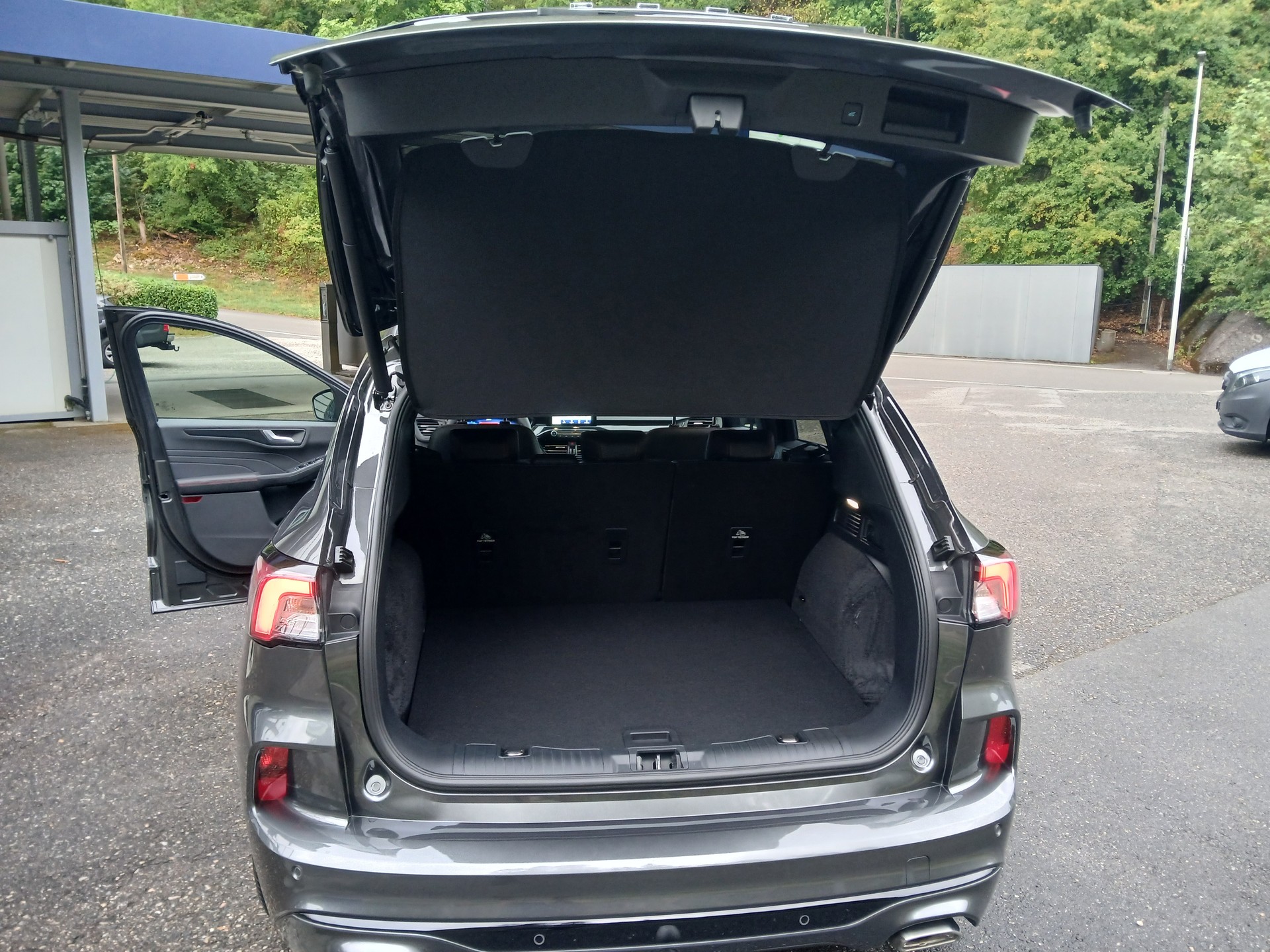 FORD Kuga 2.5 FHEV ST- Line X 4WD-image-8