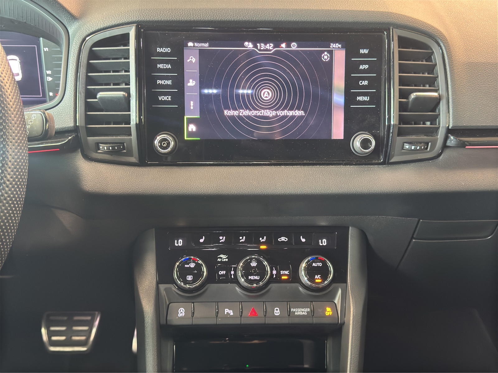 SKODA Karoq 2.0 TSI SportLine 4x4 DSG-image-10