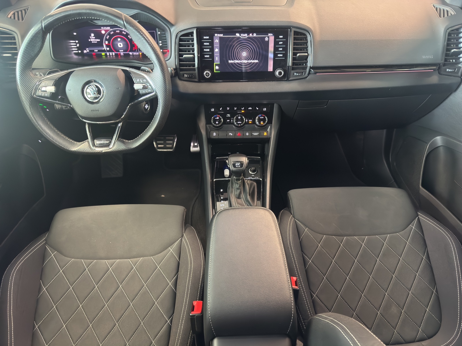 SKODA Karoq 2.0 TSI SportLine 4x4 DSG-image-8