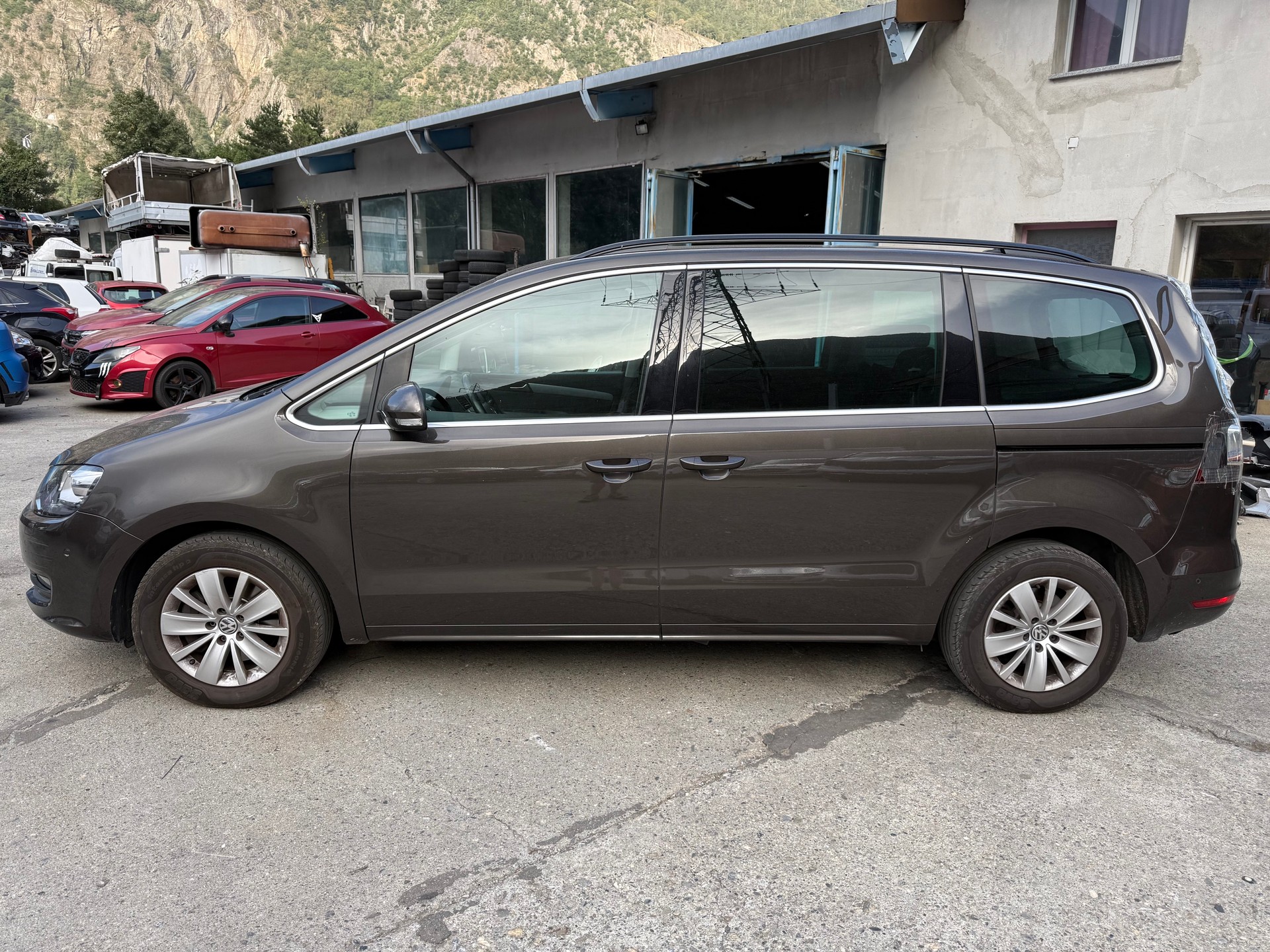 VW Sharan 2.0 TDI BMT Comfortline 4Motion-image-0