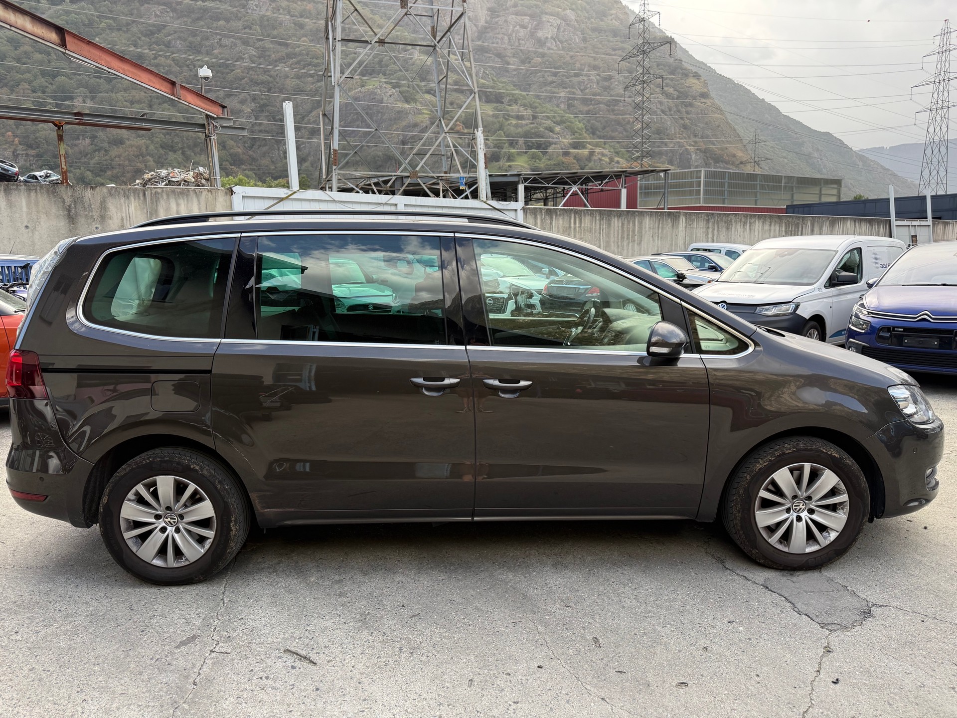 VW Sharan 2.0 TDI BMT Comfortline 4Motion-image-4