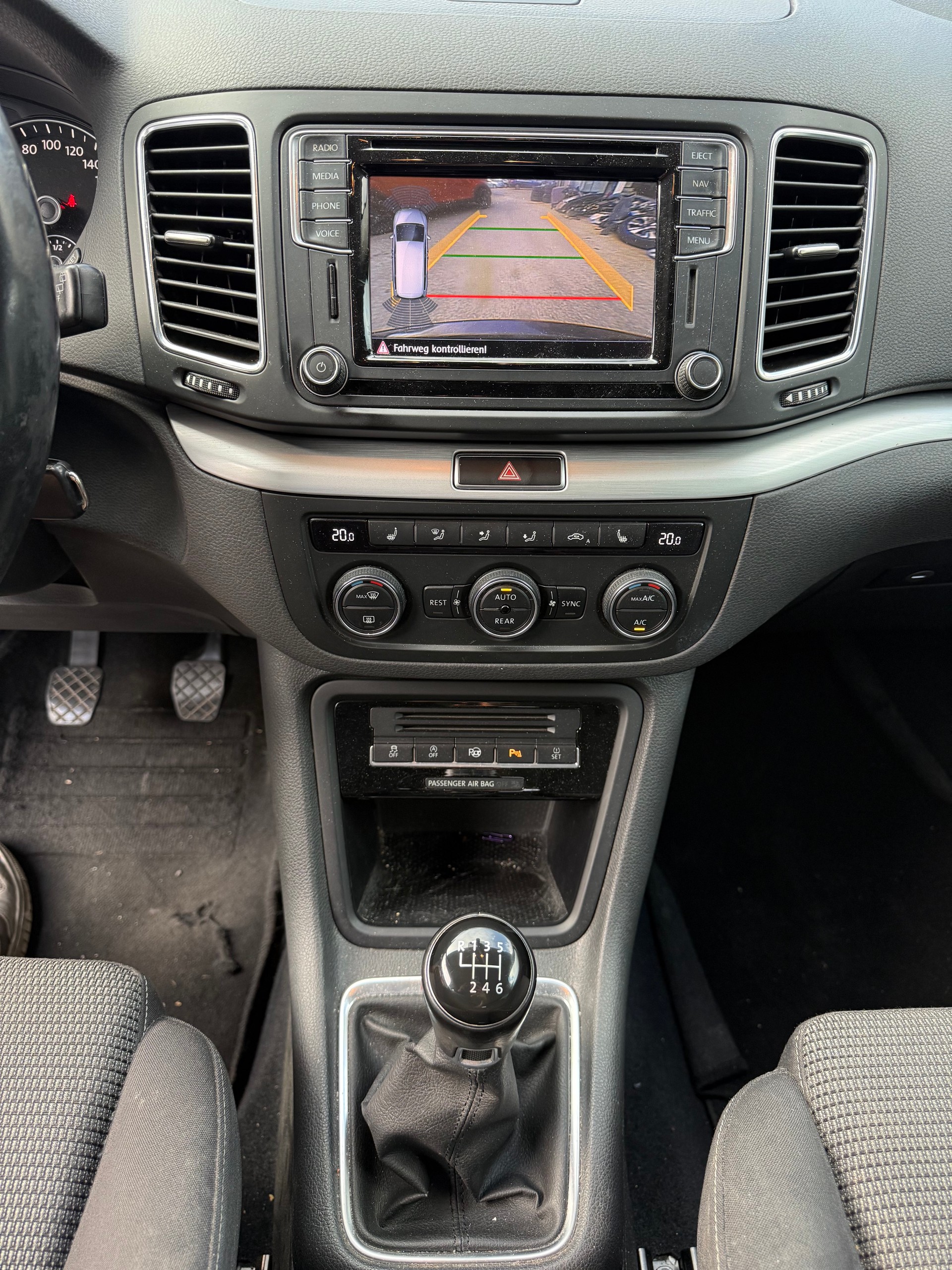 VW Sharan 2.0 TDI BMT Comfortline 4Motion-image-13