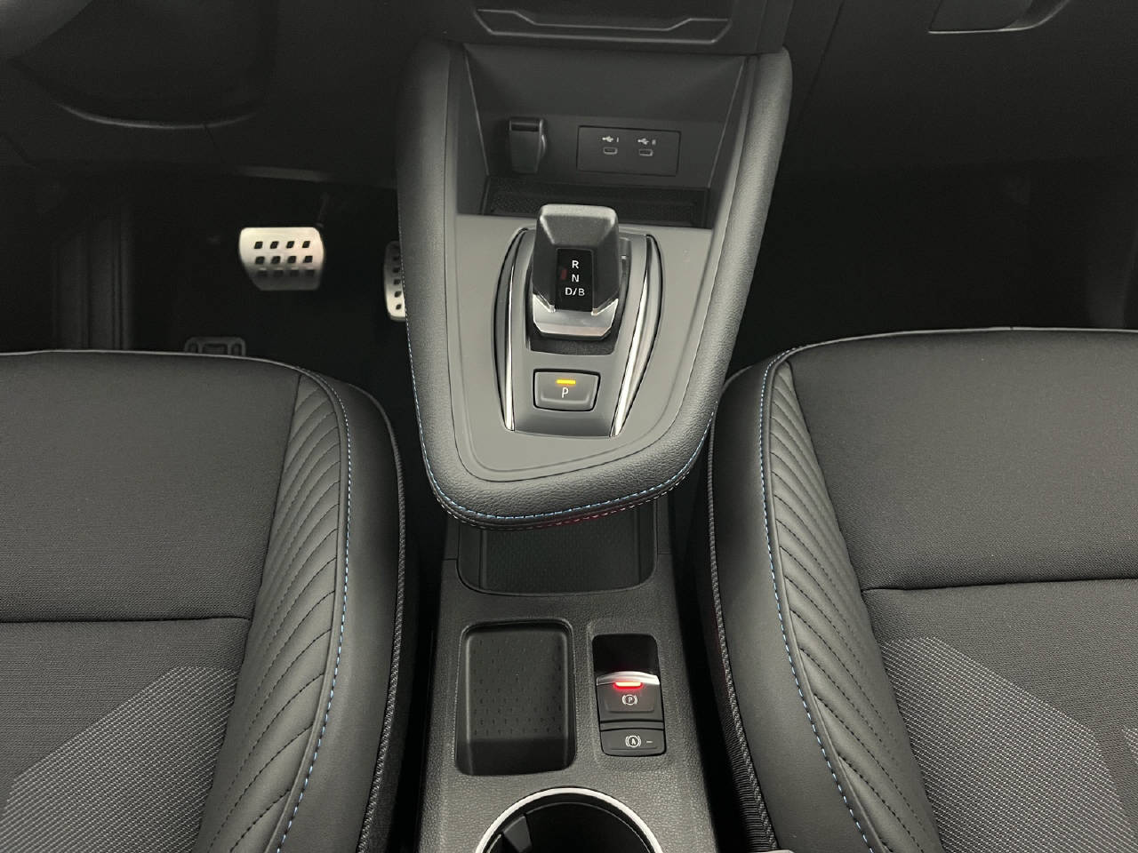 RENAULT Captur 1.8 E-Tech esprit Alpine-image-13